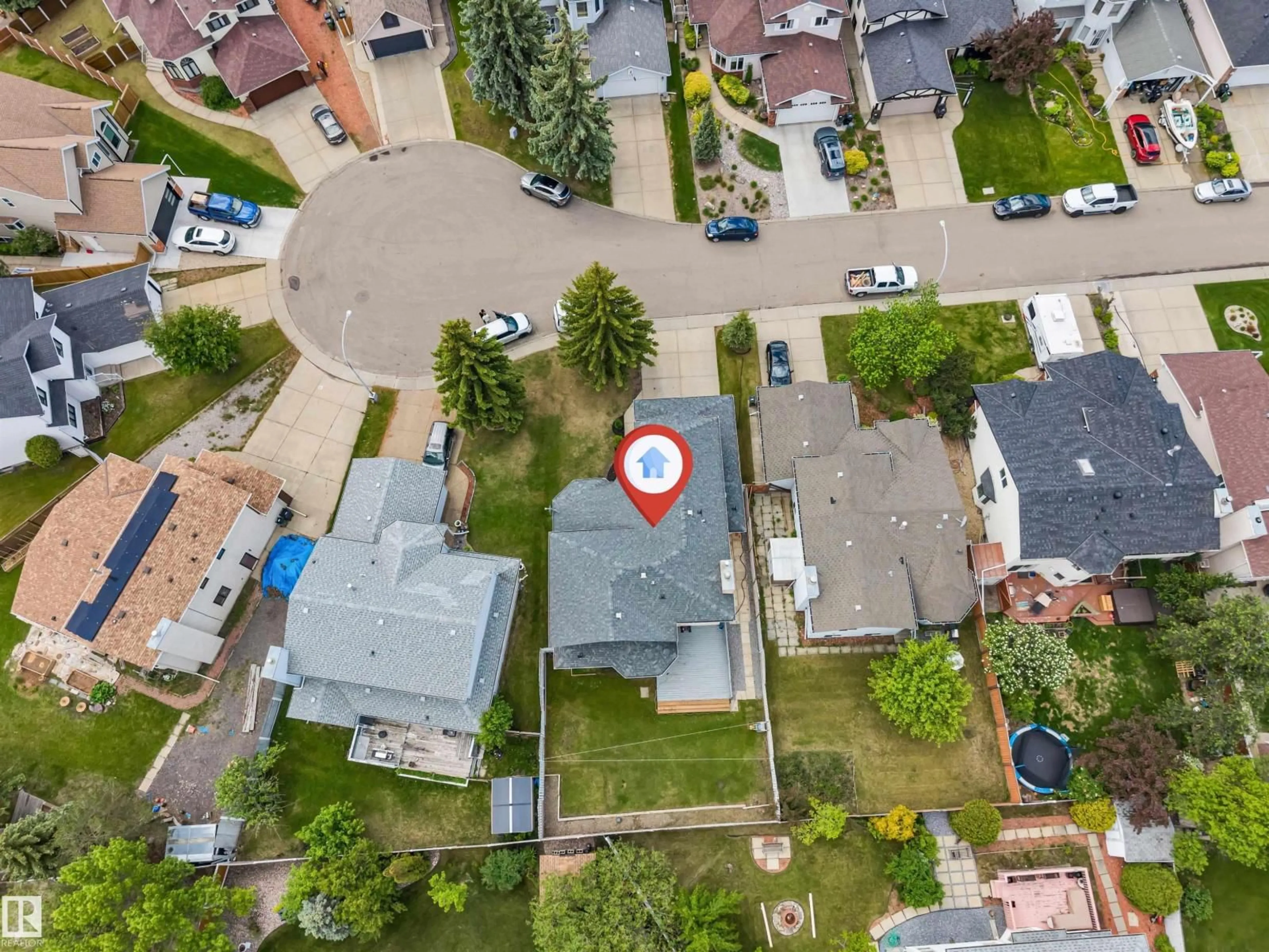 A pic from outside/outdoor area/front of a property/back of a property/a pic from drone, street for NW - 4465 32A ST, Edmonton Alberta T6T1E8