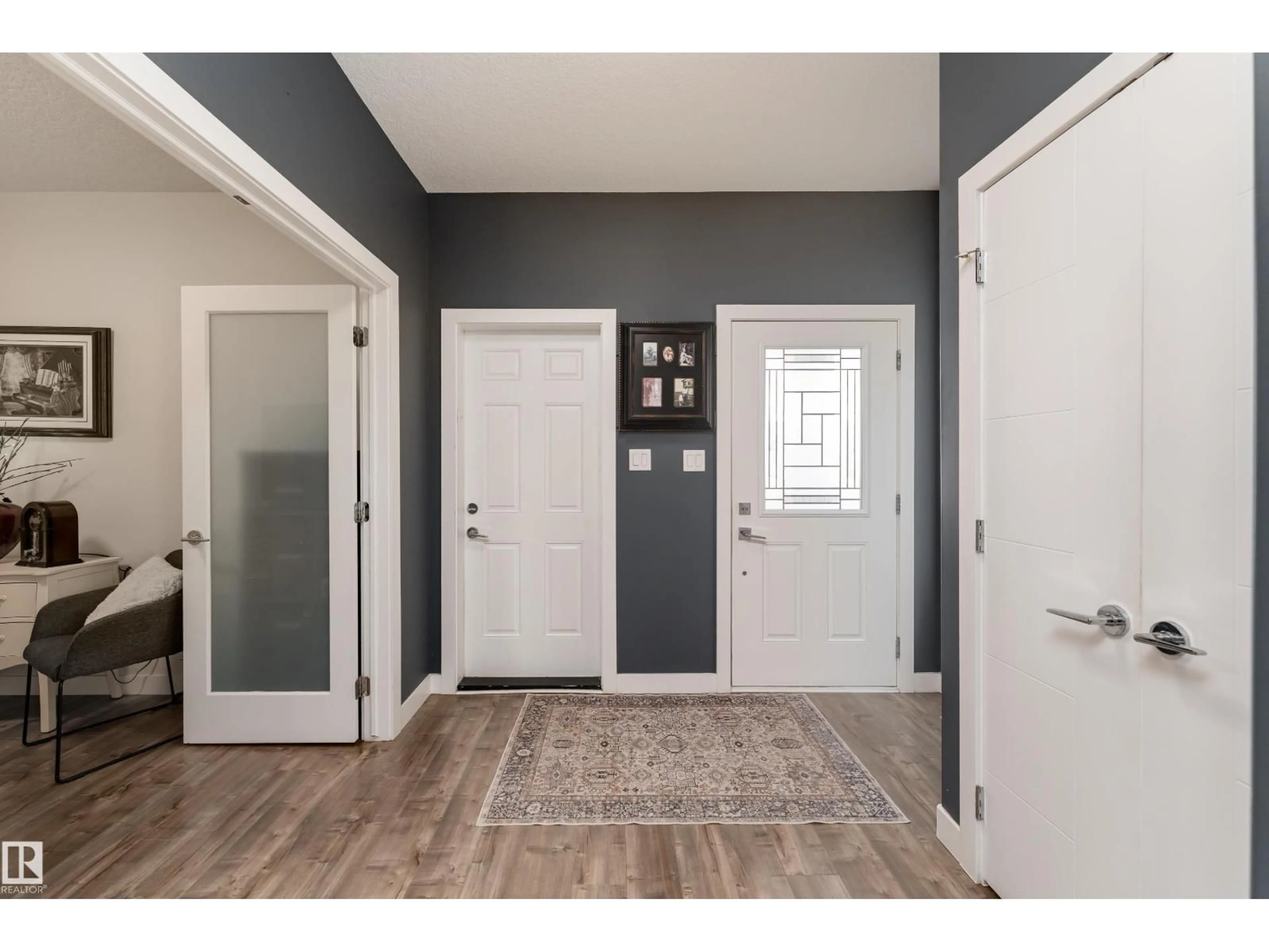 Indoor entryway for 6 HICKORY RD, Fort Saskatchewan Alberta T8L0R8