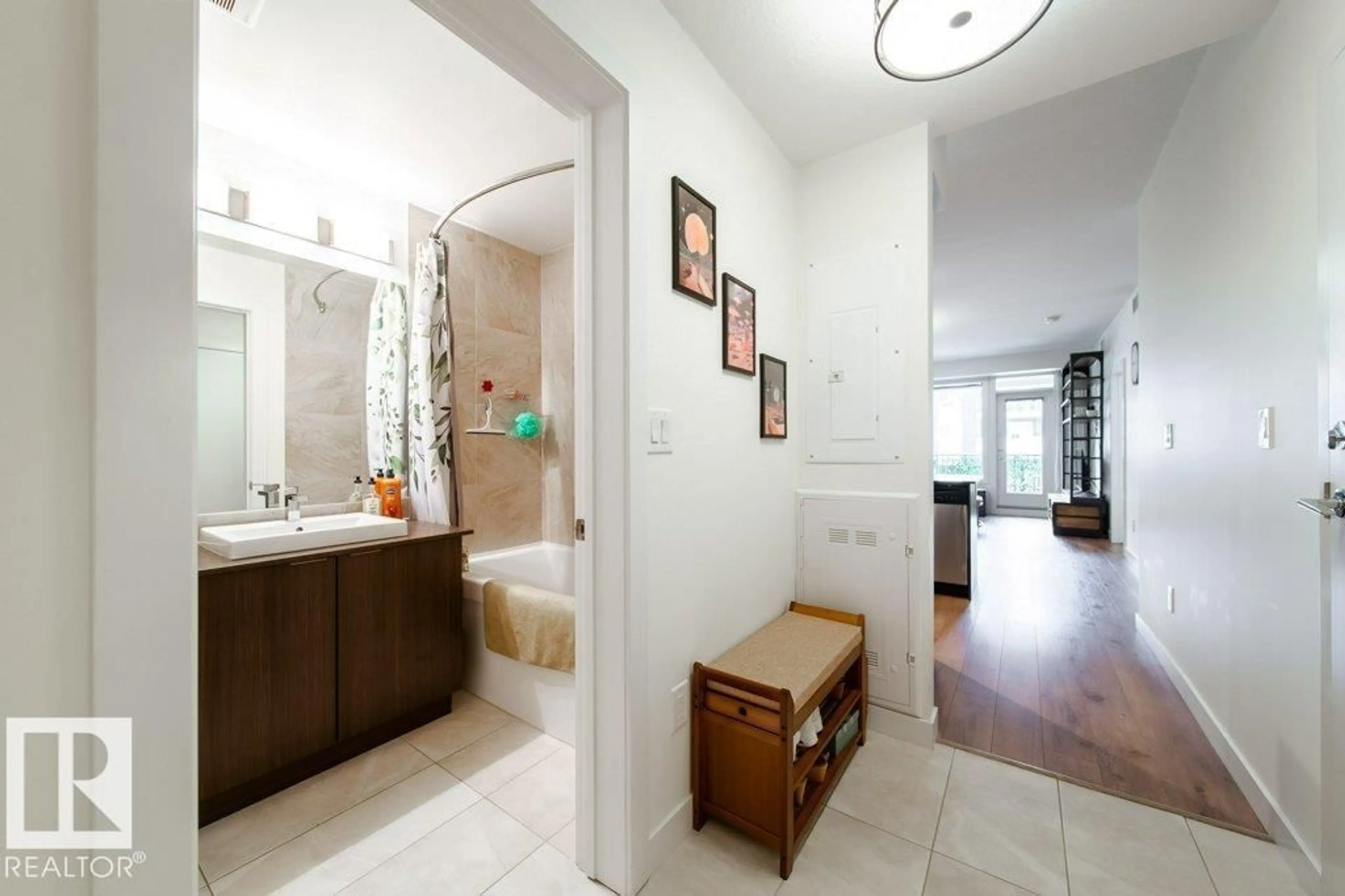 Contemporary bathroom, ceramic/tile floor for 207 - 9907 91 AV, Edmonton Alberta T6E2T7