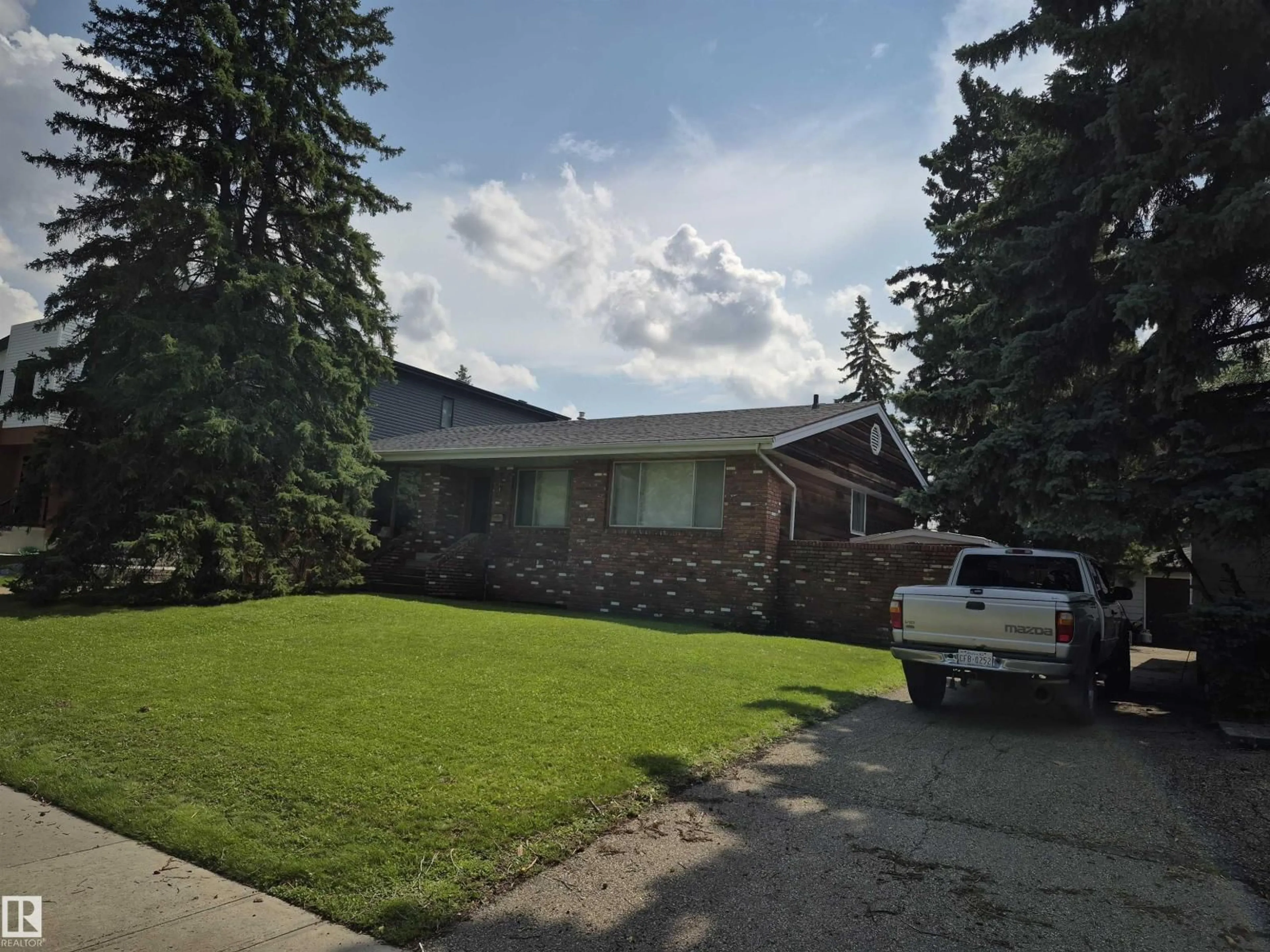A pic from outside/outdoor area/front of a property/back of a property/a pic from drone, street for 11715 83 AV, Edmonton Alberta T6G0V2