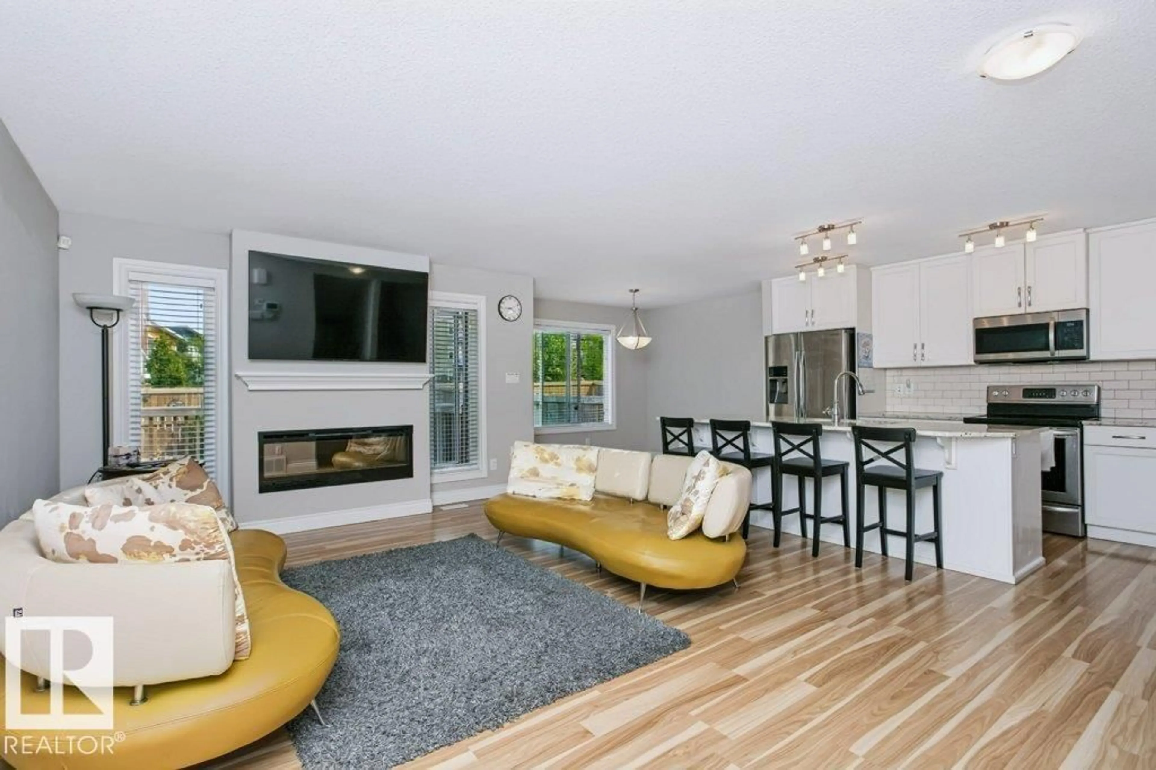 Living room with furniture, unknown for 3496 WEIDLE WAY SW, Edmonton Alberta T6X1Z4