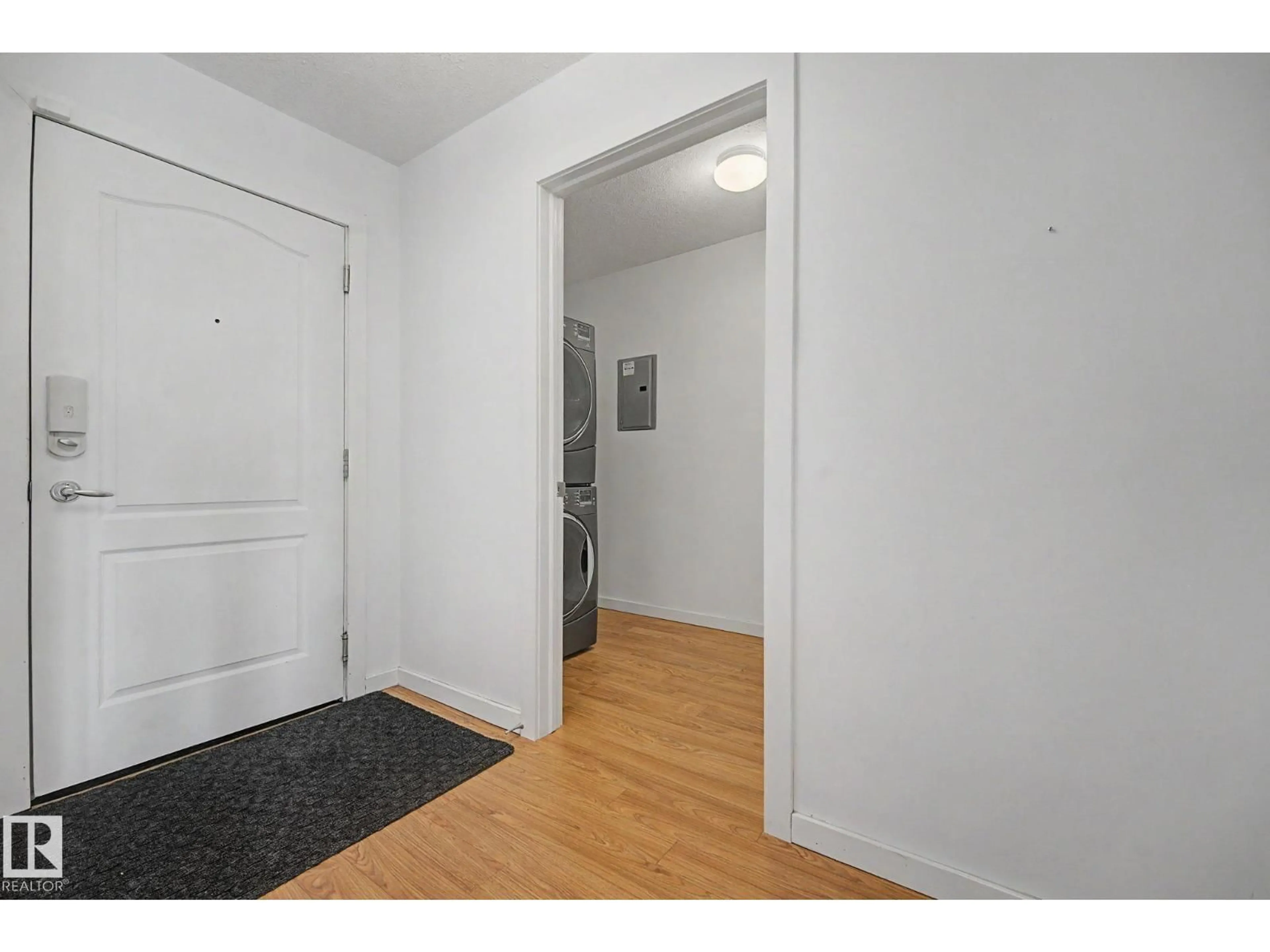 Indoor entryway for 278 - 338 SUDER GREENS DR, Edmonton Alberta T5T6V6