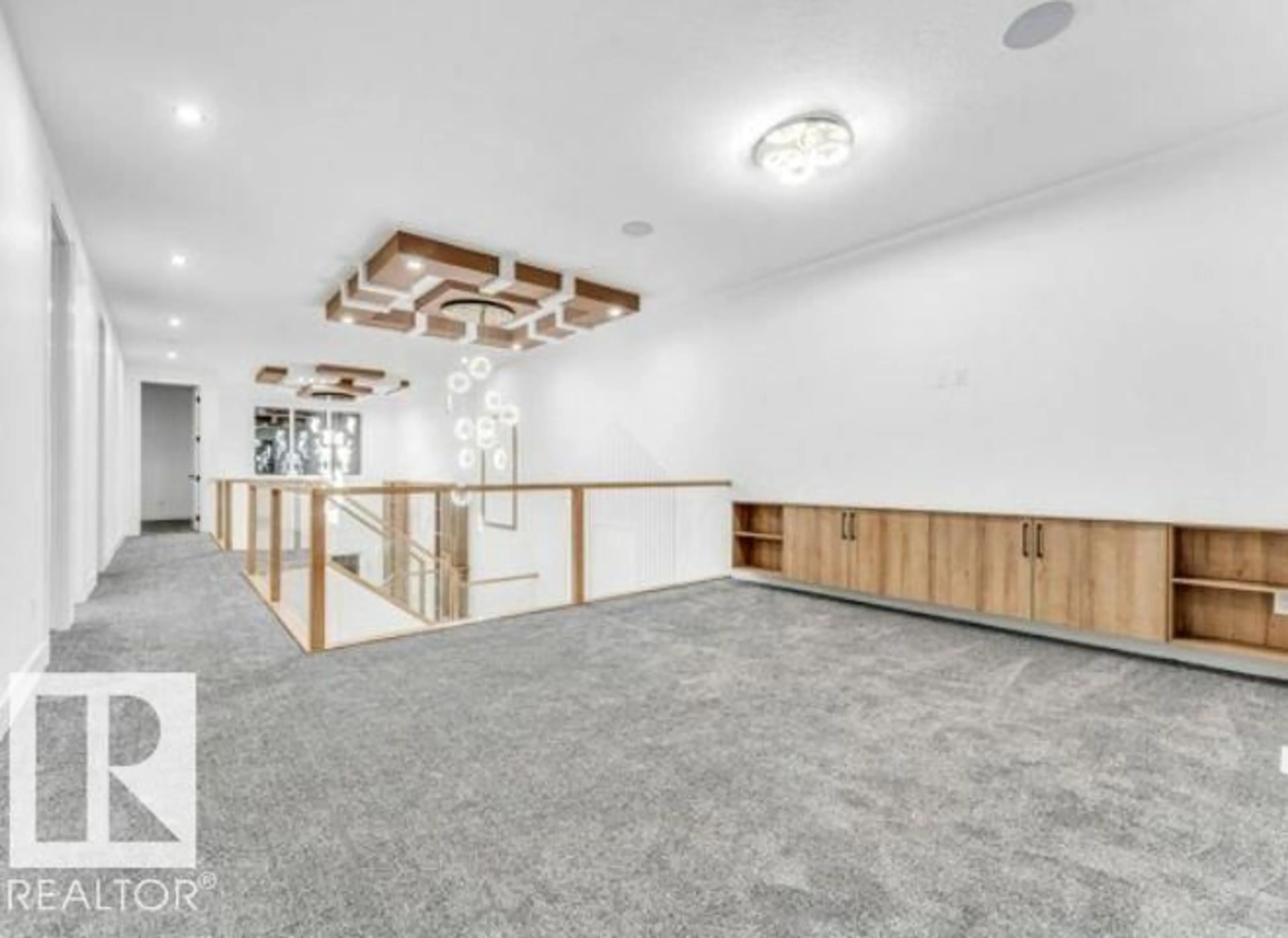 Indoor foyer for SW - 8418 MAYDAY LI, Edmonton Alberta T6X2H6