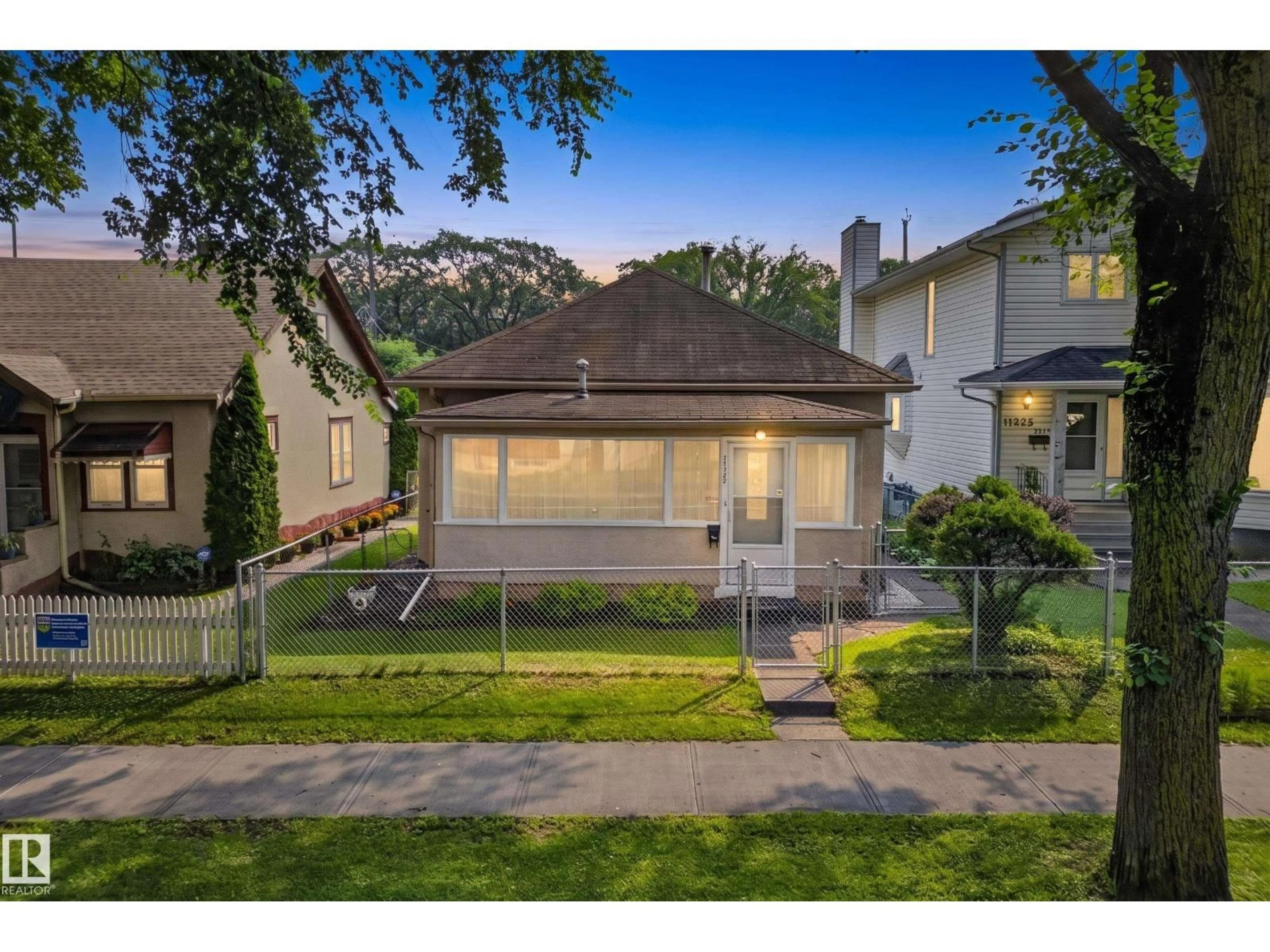 A pic from outside/outdoor area/front of a property/back of a property/a pic from drone, street for 11327 91 ST, Edmonton Alberta T5B4A4