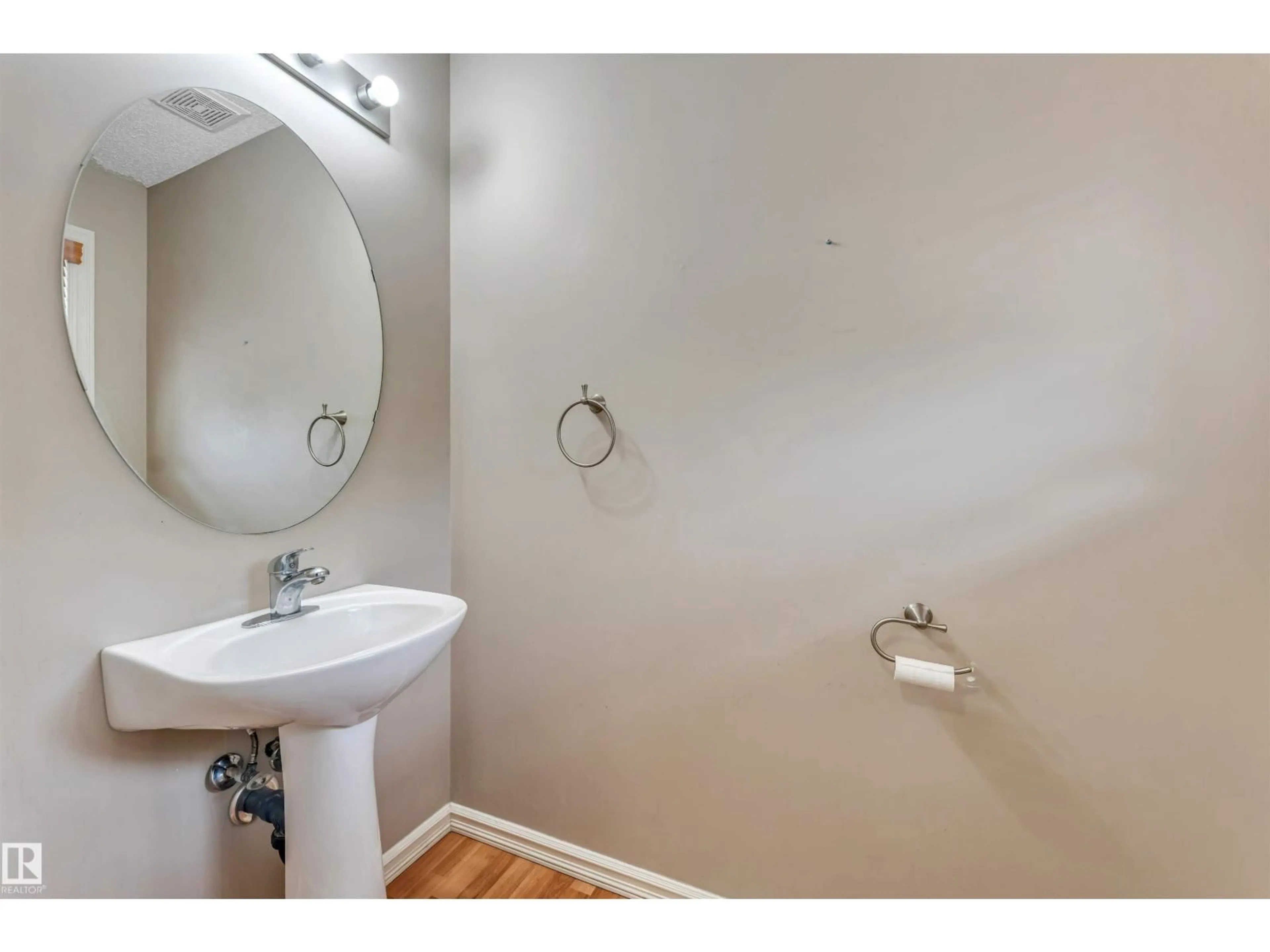 Standard bathroom, unknown for SW SW - 7743 8 AV, Edmonton Alberta T6X0A3