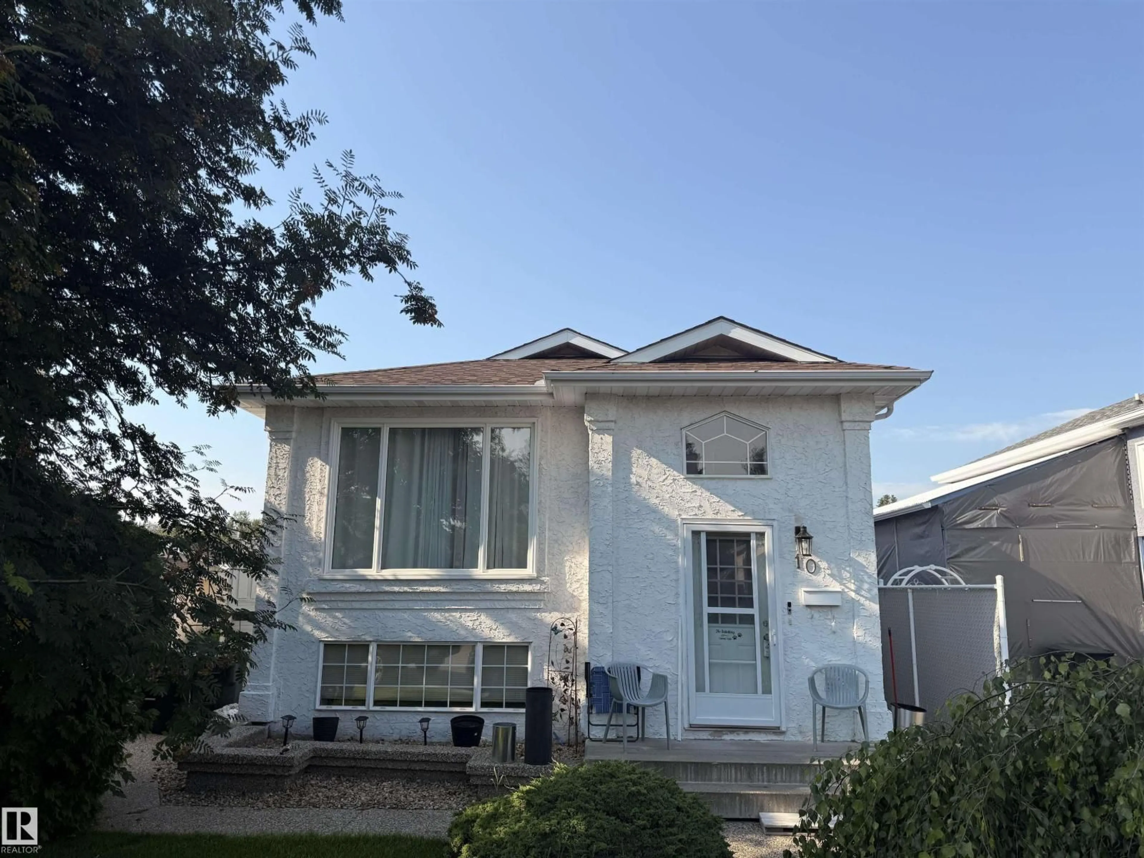 Home with vinyl exterior material, street for 10 WESTON, Spruce Grove Alberta T7X3J5