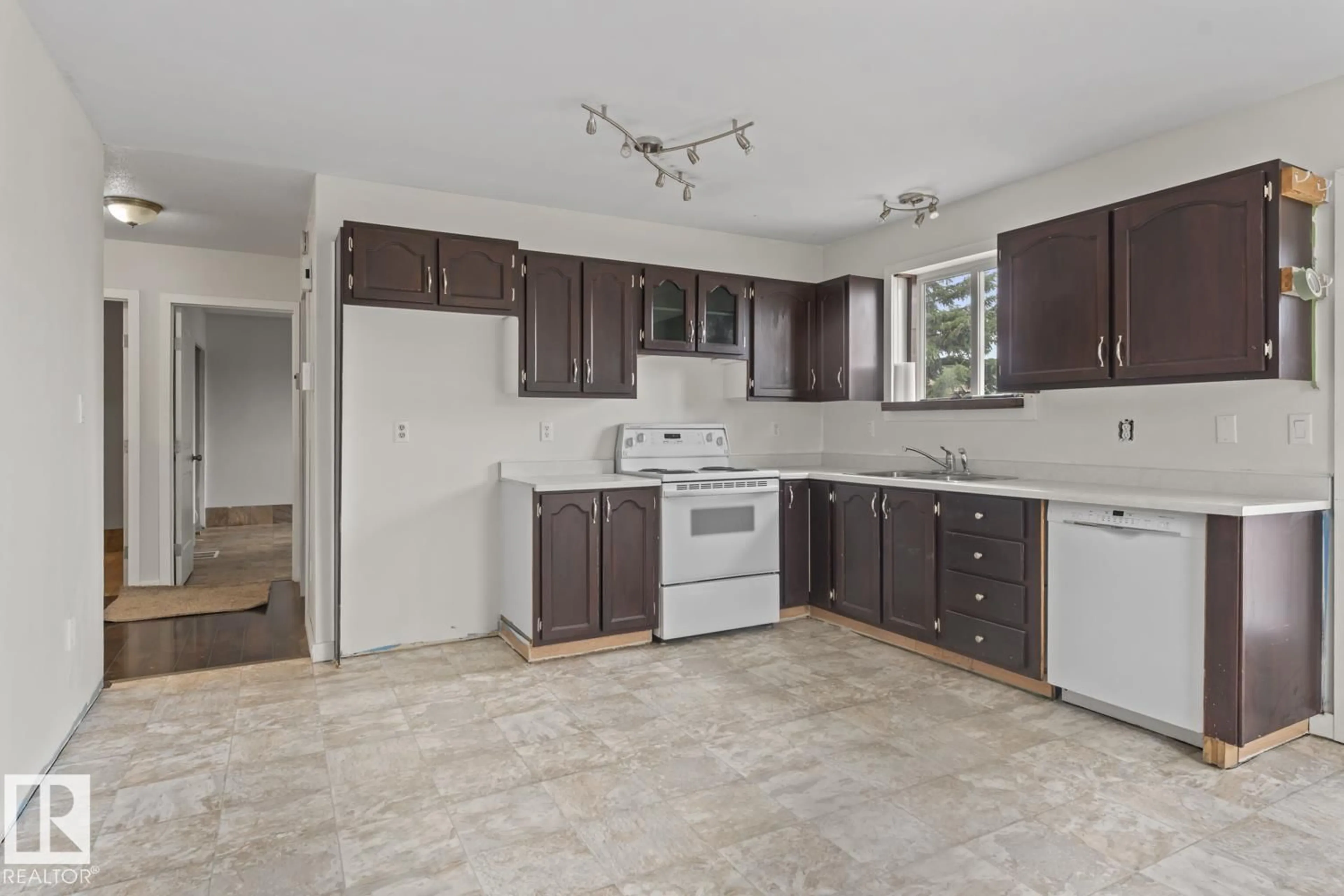 Standard kitchen, ceramic/tile floor for 4412 51 AV, Cold Lake Alberta T9M1Z2