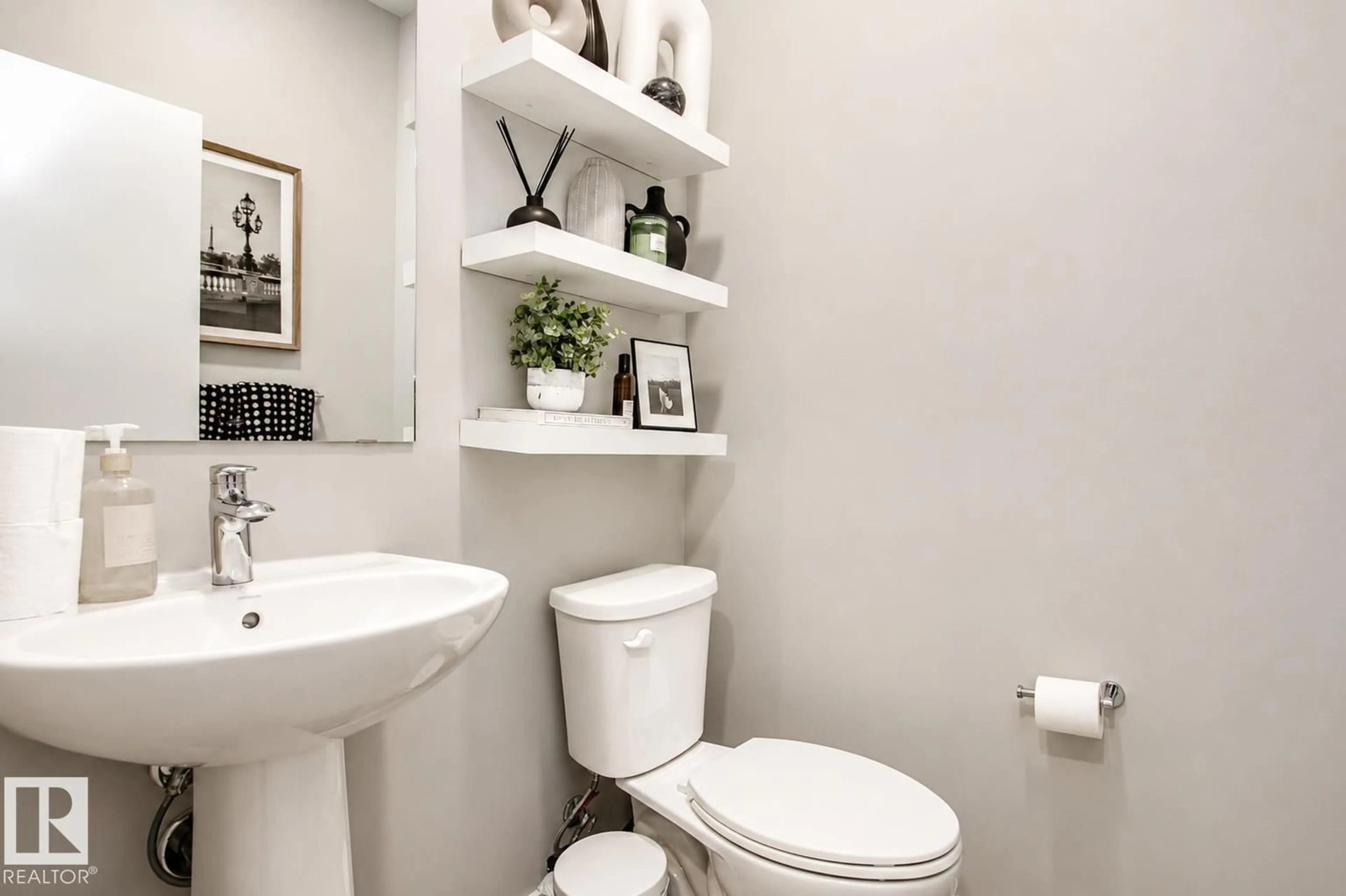 Contemporary bathroom, ceramic/tile floor for 50 - 82 EBONY BV, Sherwood Park Alberta T8H2X4
