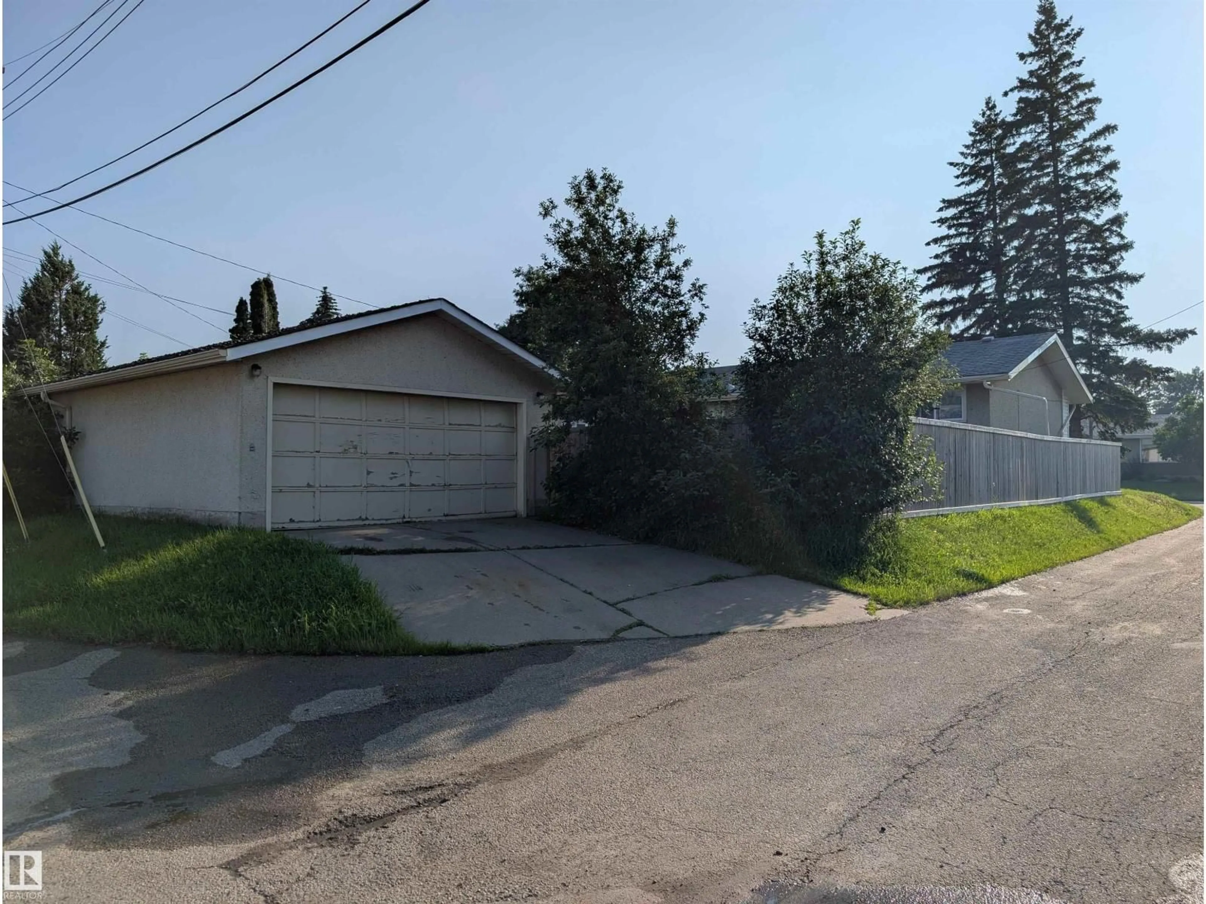 Unknown for 9325 168 ST, Edmonton Alberta T5R2W1