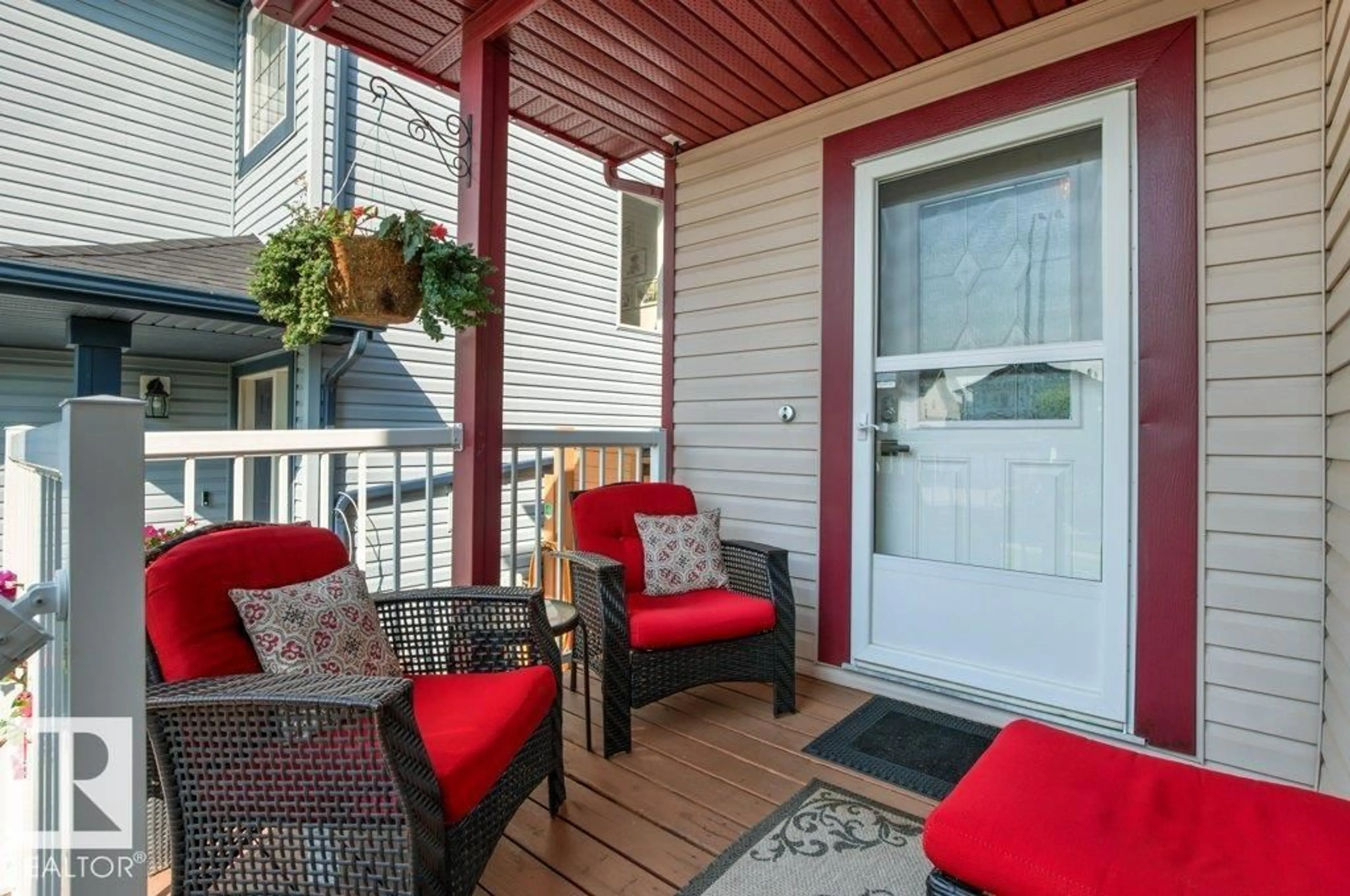 Patio, street for 271 WESTWOOD PT, Fort Saskatchewan Alberta T8L4N5