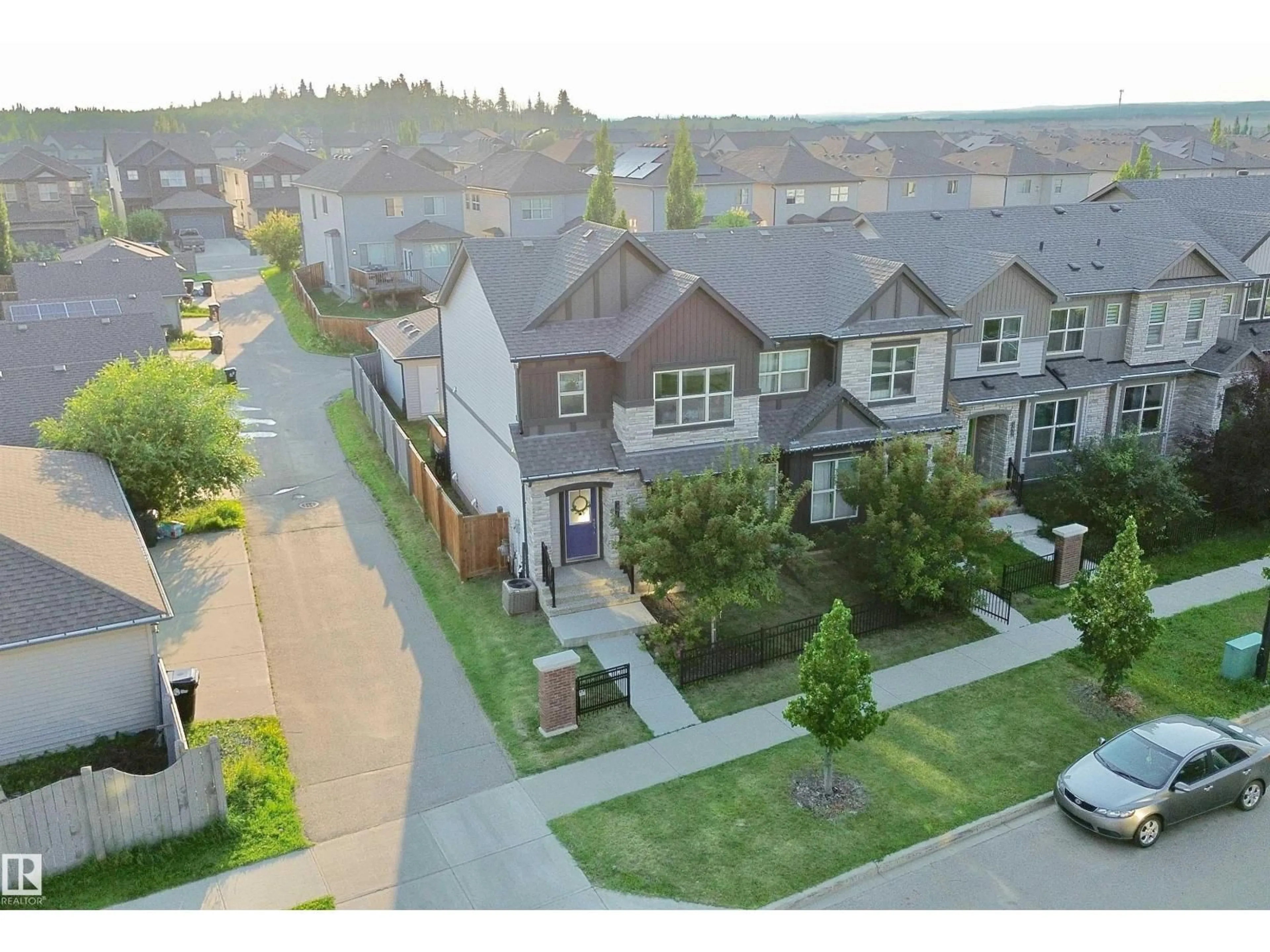 A pic from outside/outdoor area/front of a property/back of a property/a pic from drone, street for 391 PIONEER RD, Spruce Grove Alberta T7Z0T2