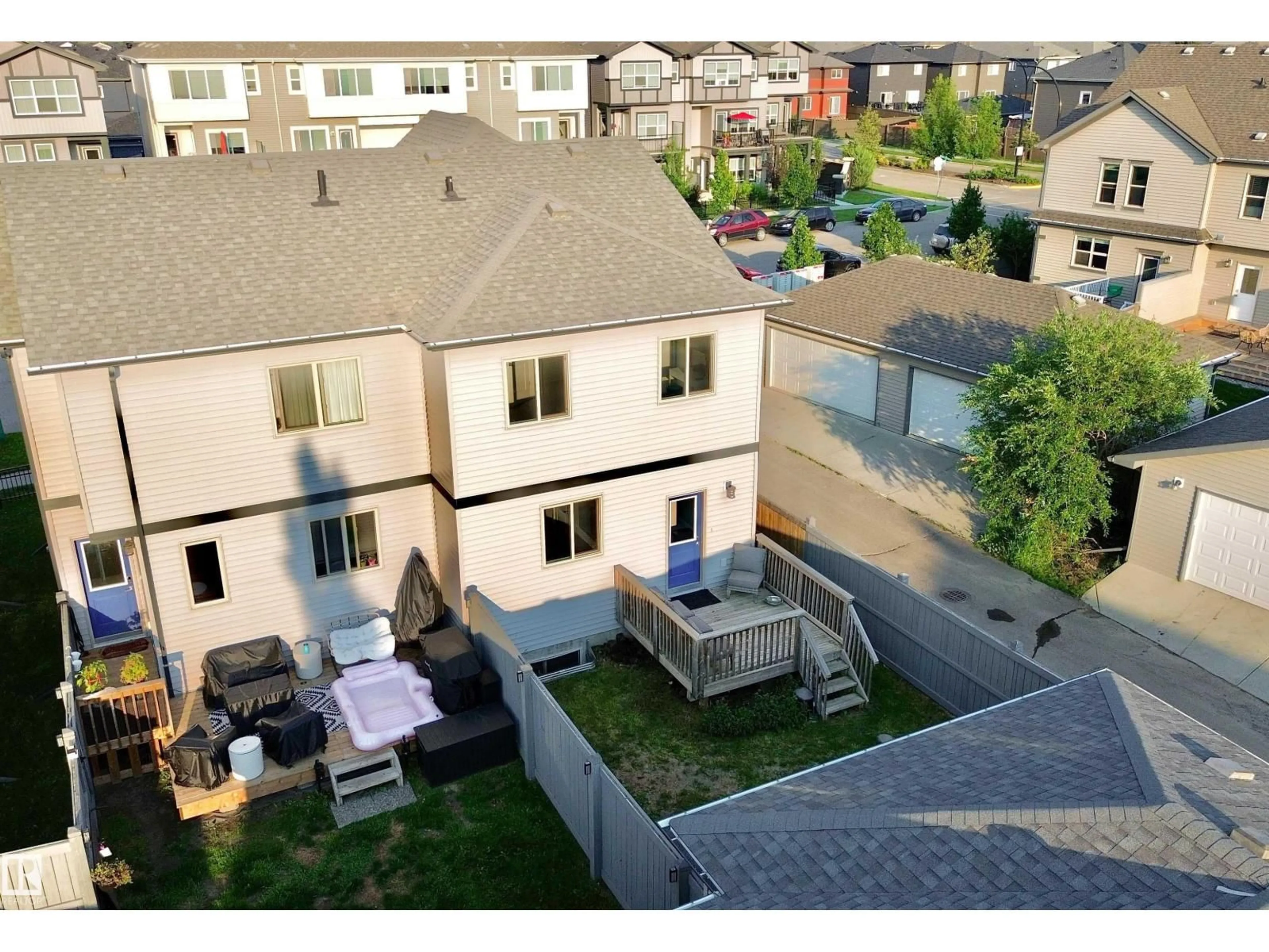 A pic from outside/outdoor area/front of a property/back of a property/a pic from drone, street for 391 PIONEER RD, Spruce Grove Alberta T7Z0T2