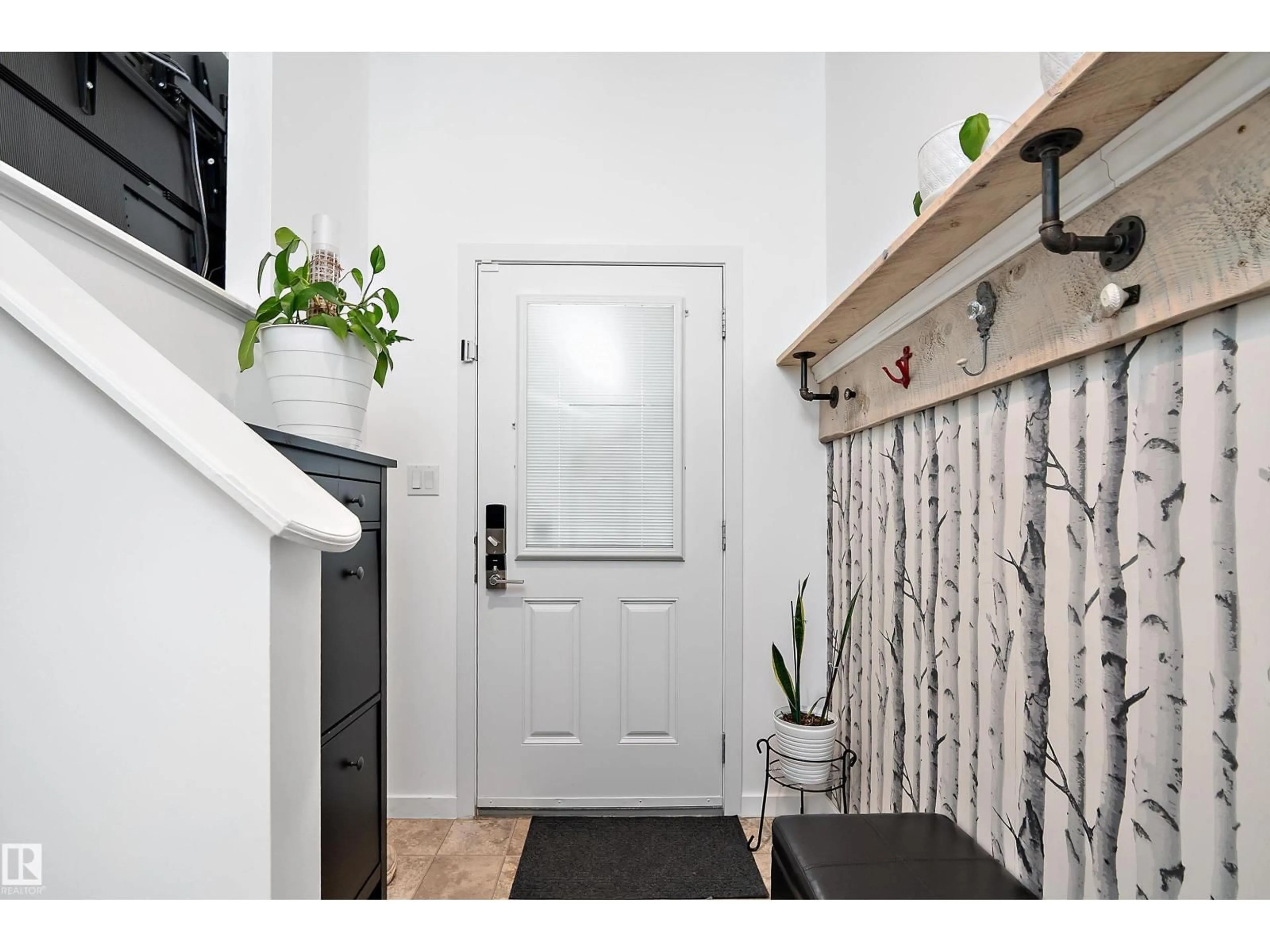 Indoor entryway for 306 SIMMONDS WY, Leduc Alberta T9E0X4