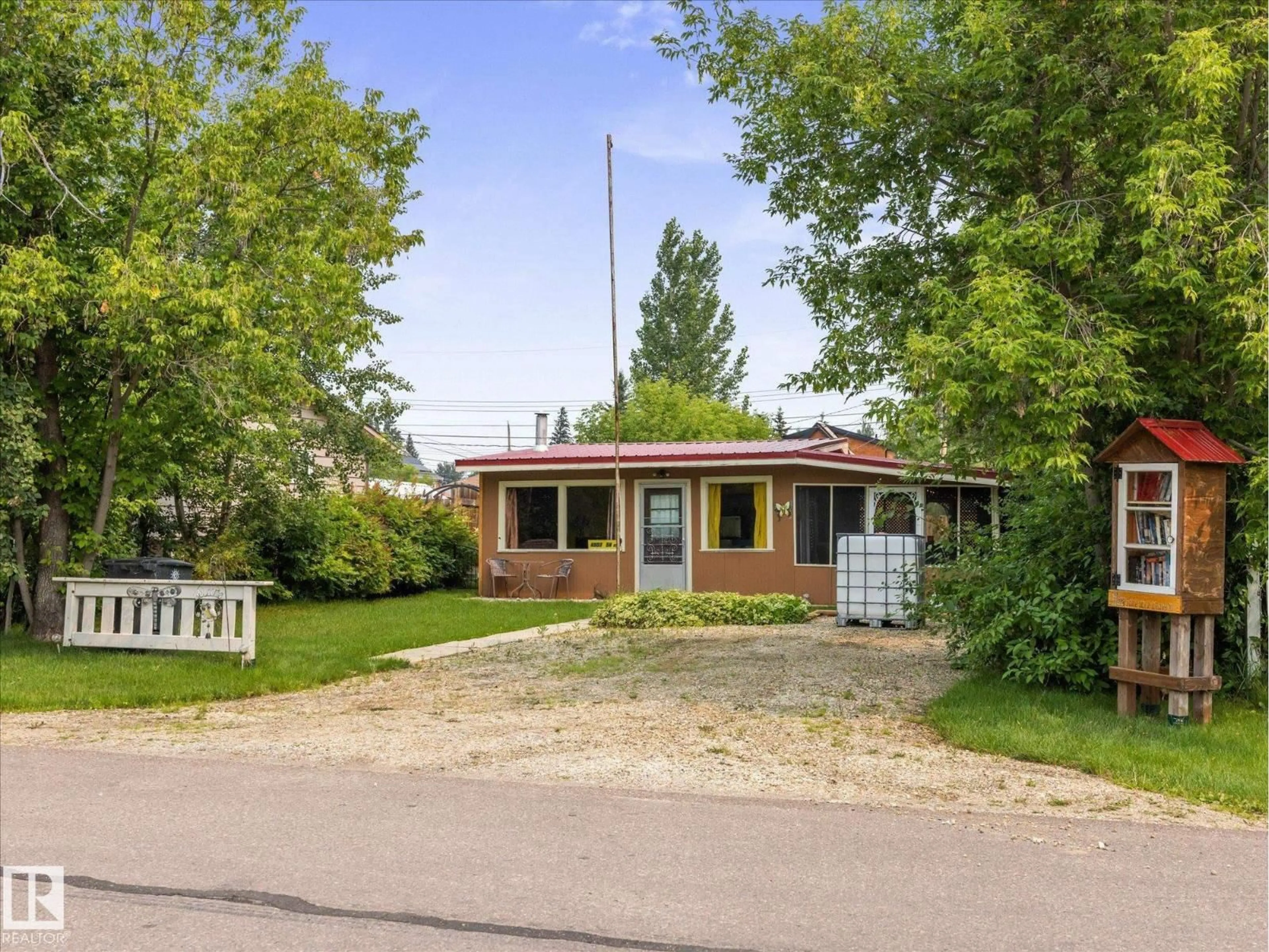 Unknown for 4907 54 ST, Rural Lac Ste. Anne County Alberta T0E0A0
