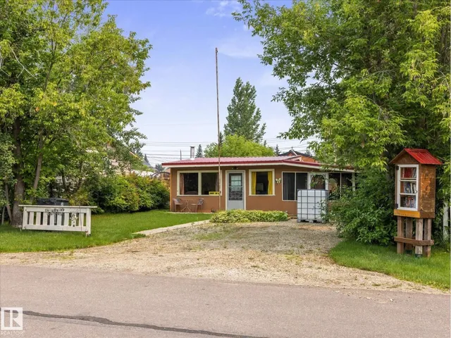 4907 54 ST, Rural Lac Ste. Anne County 3