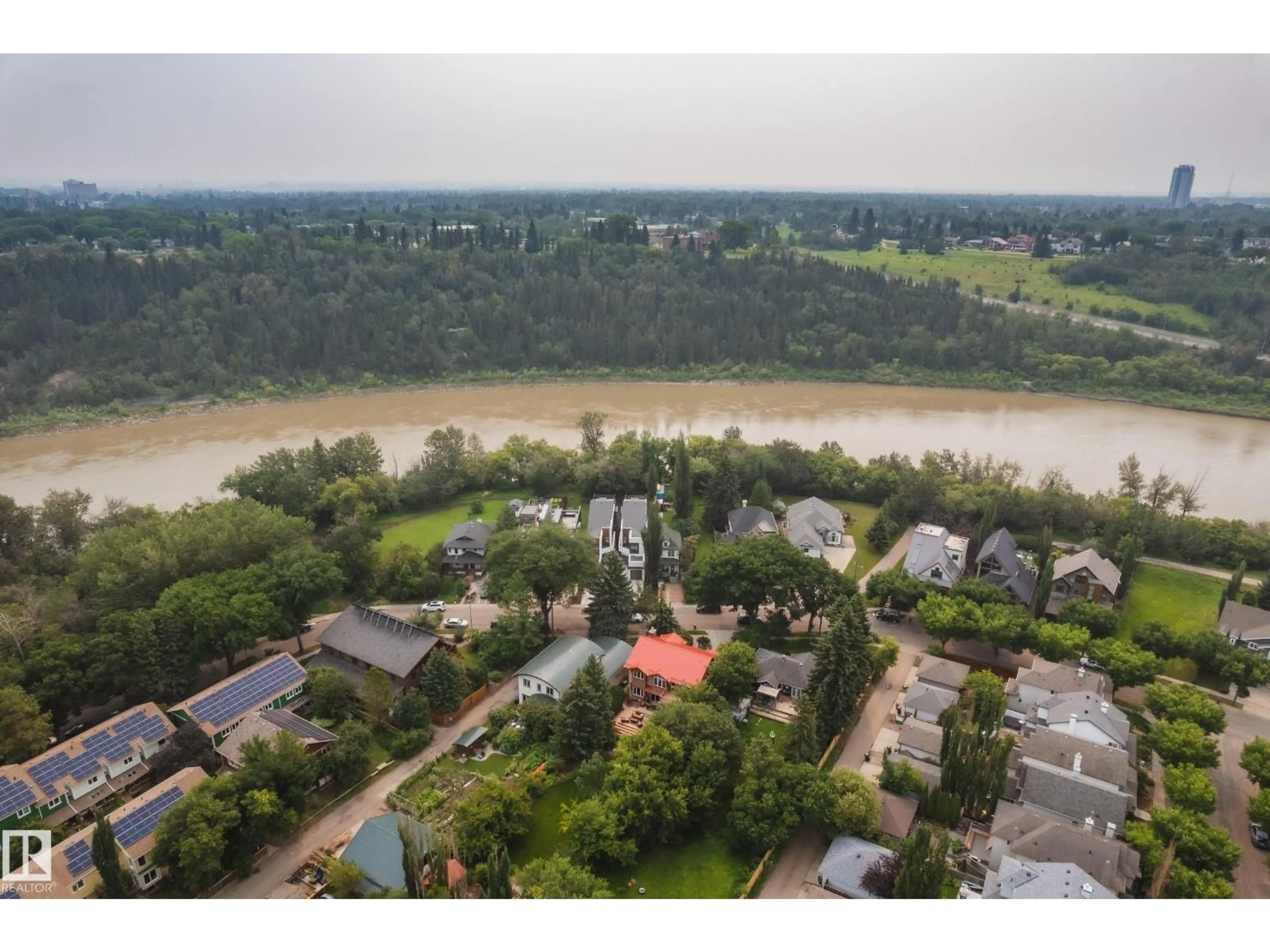 A pic from outside/outdoor area/front of a property/back of a property/a pic from drone, water/lake/river/ocean view for NW - 9919 87 ST, Edmonton Alberta T5H1N2