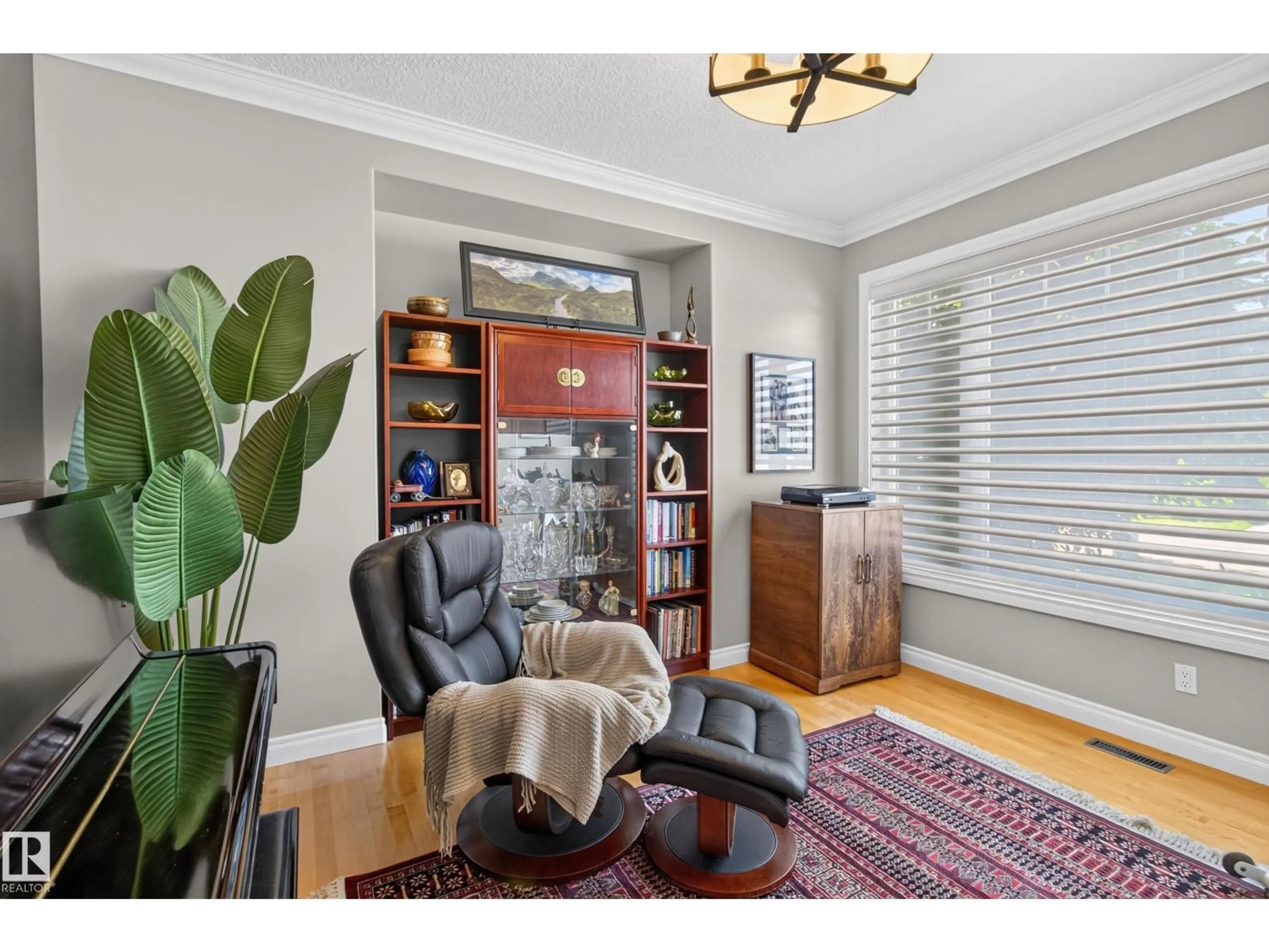 Living room with furniture, unknown for 52304 - 20 RGE ROAD 233 RGE ROAD, Rural Strathcona County Alberta T8B0C9