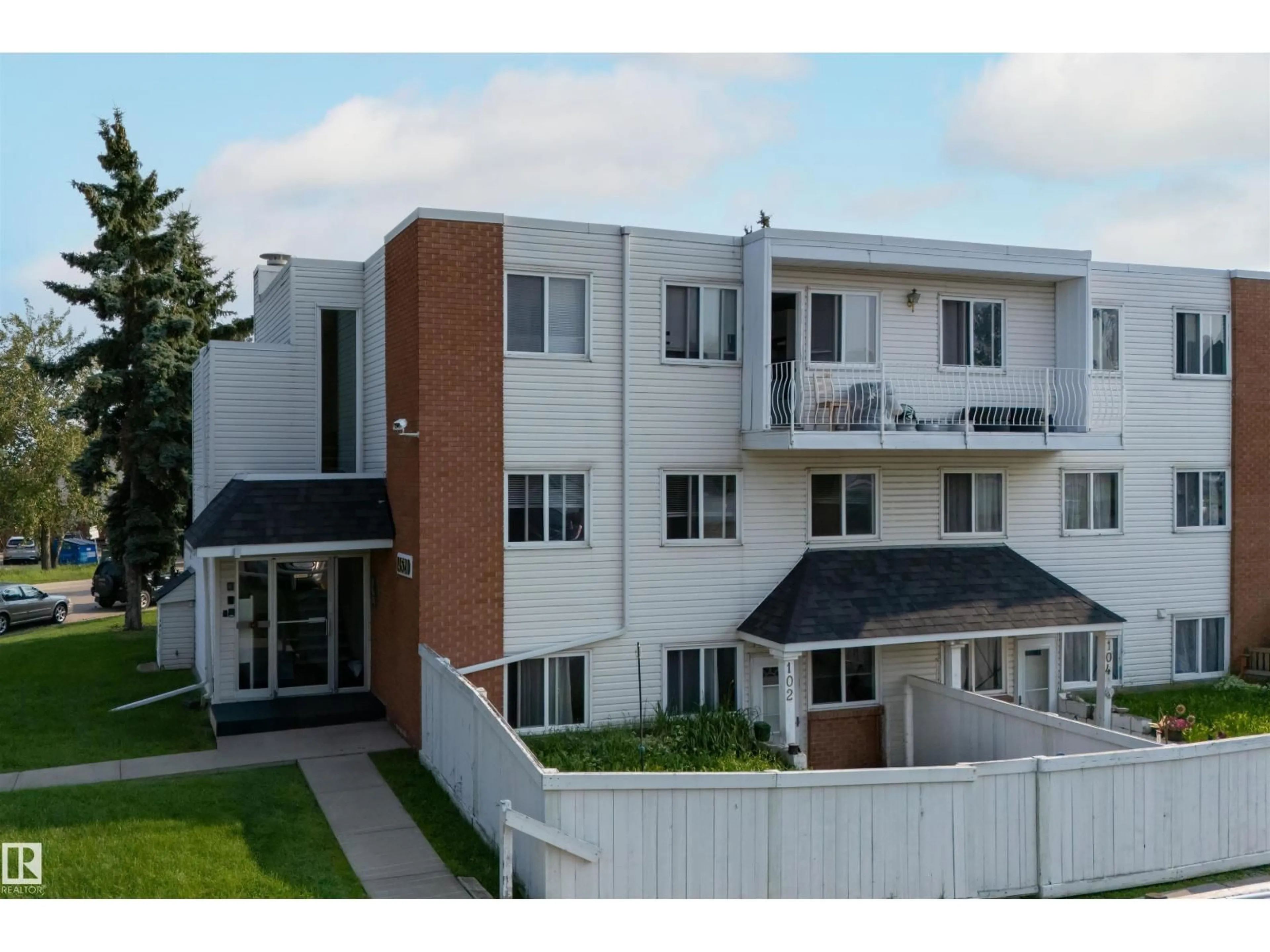 A pic from outside/outdoor area/front of a property/back of a property/a pic from drone, building for #102 - 14520 52 ST, Edmonton Alberta T5A3K5