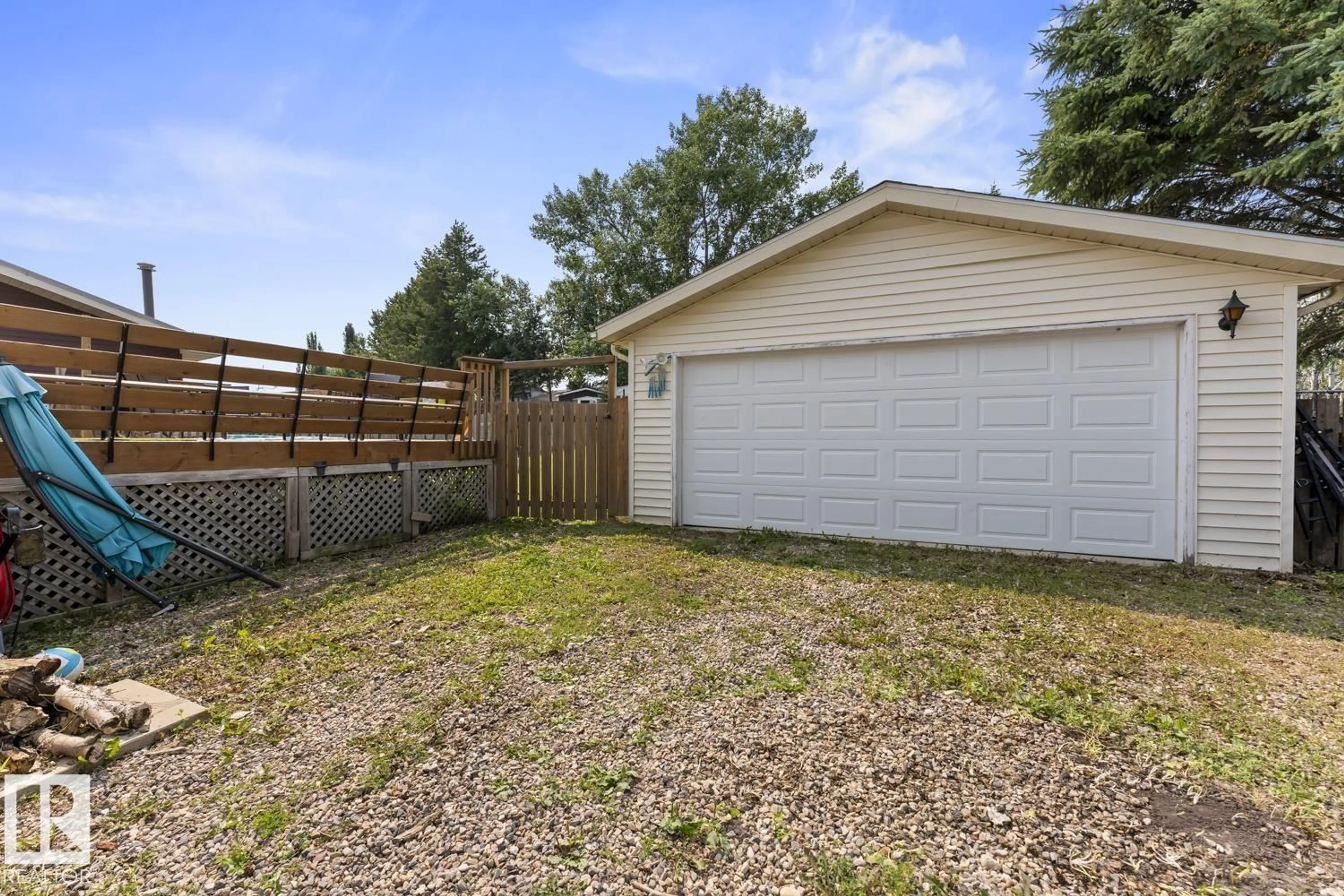 Shed for 1801 FOREST DR, Cold Lake Alberta T9M1L7