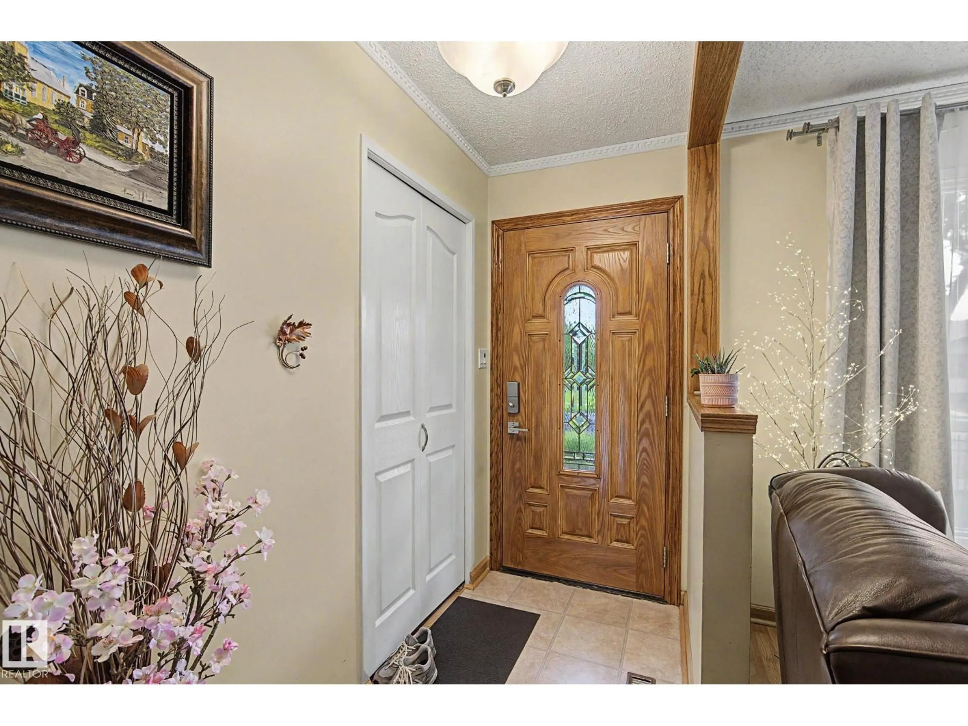 Indoor entryway for NW - 11638 123 ST, Edmonton Alberta T5M0G6