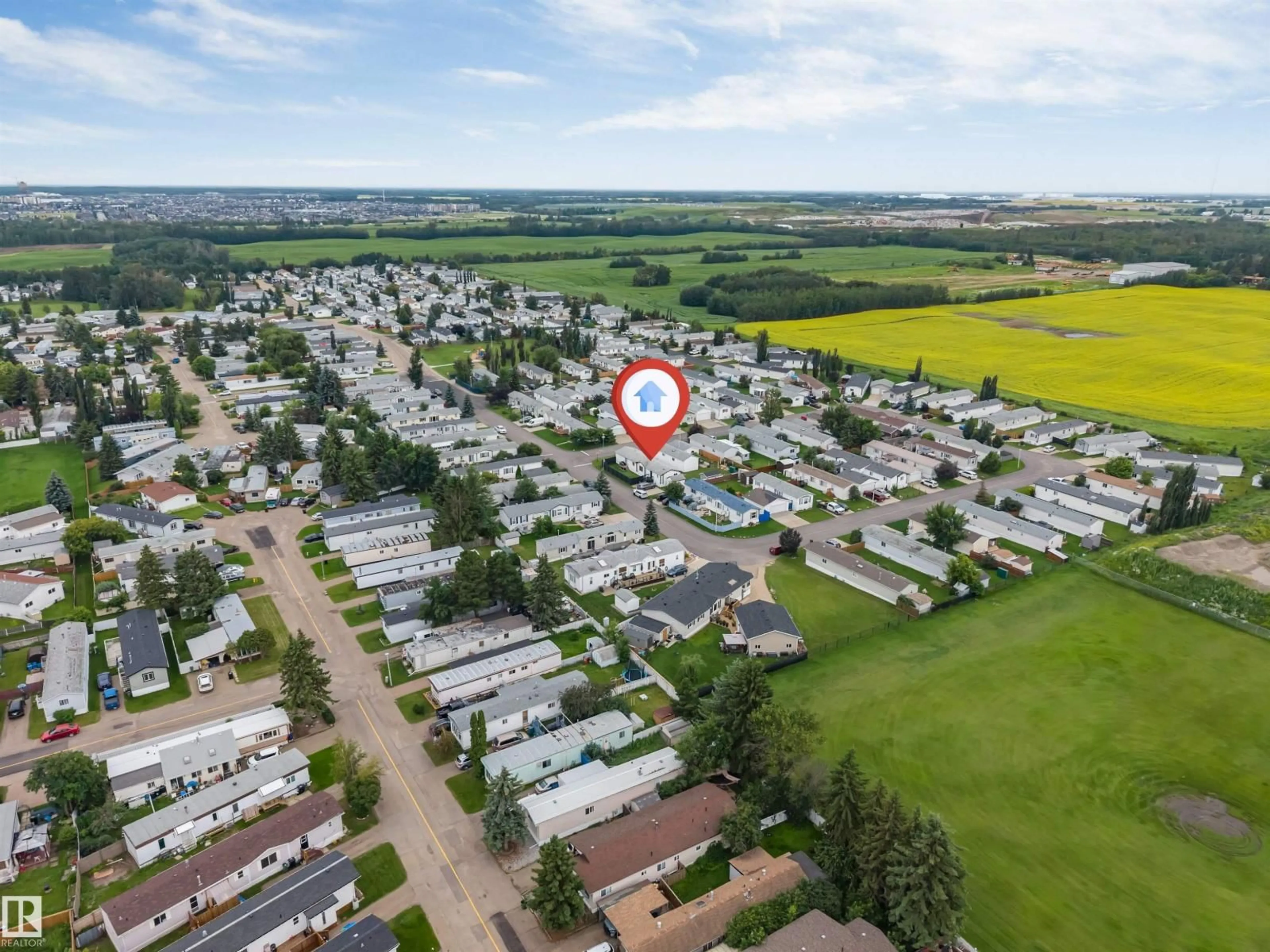 A pic from outside/outdoor area/front of a property/back of a property/a pic from drone, street for 3400 LAKEVIEW POINT, Edmonton Alberta T5S2R8