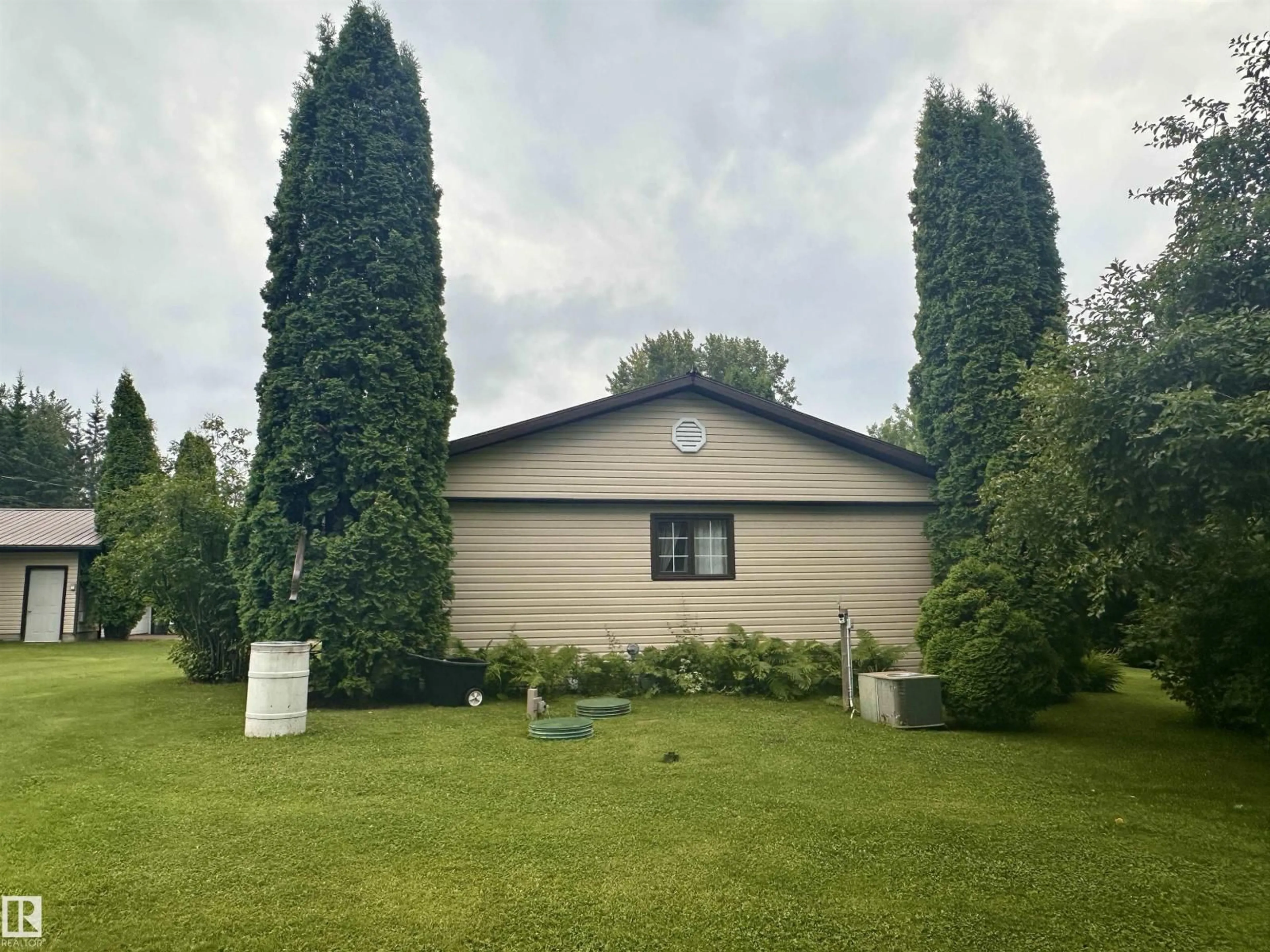 Shed for 5309 51 ST, Jarvie Alberta T0G1H0