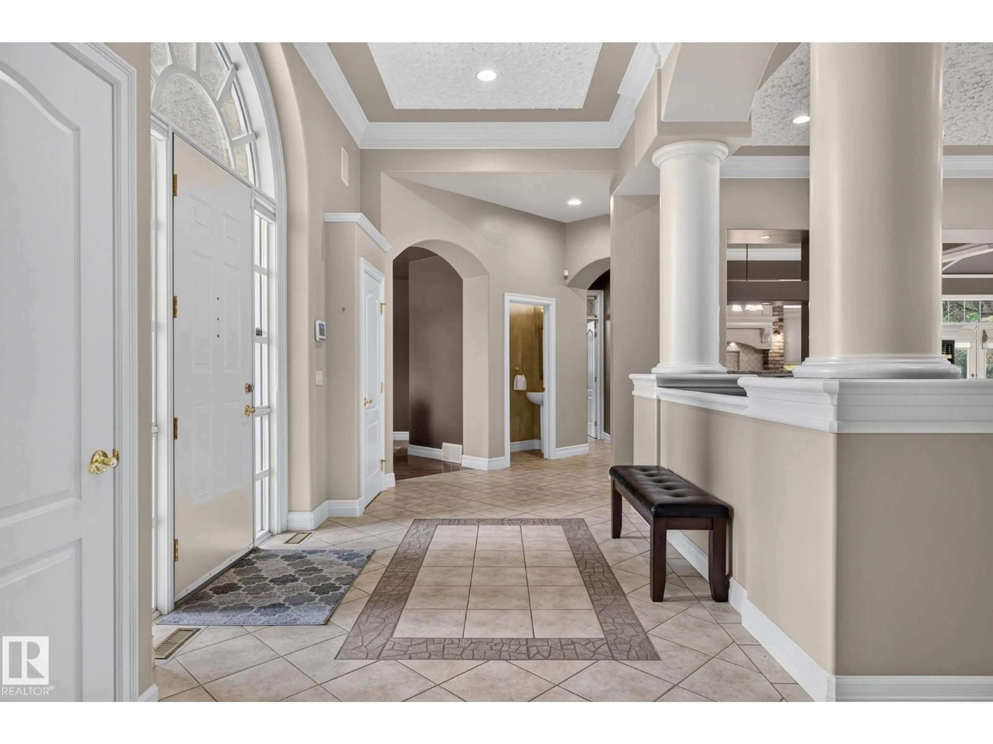 Indoor entryway for 60 KINGSBURY CR, St. Albert Alberta T8N6W6