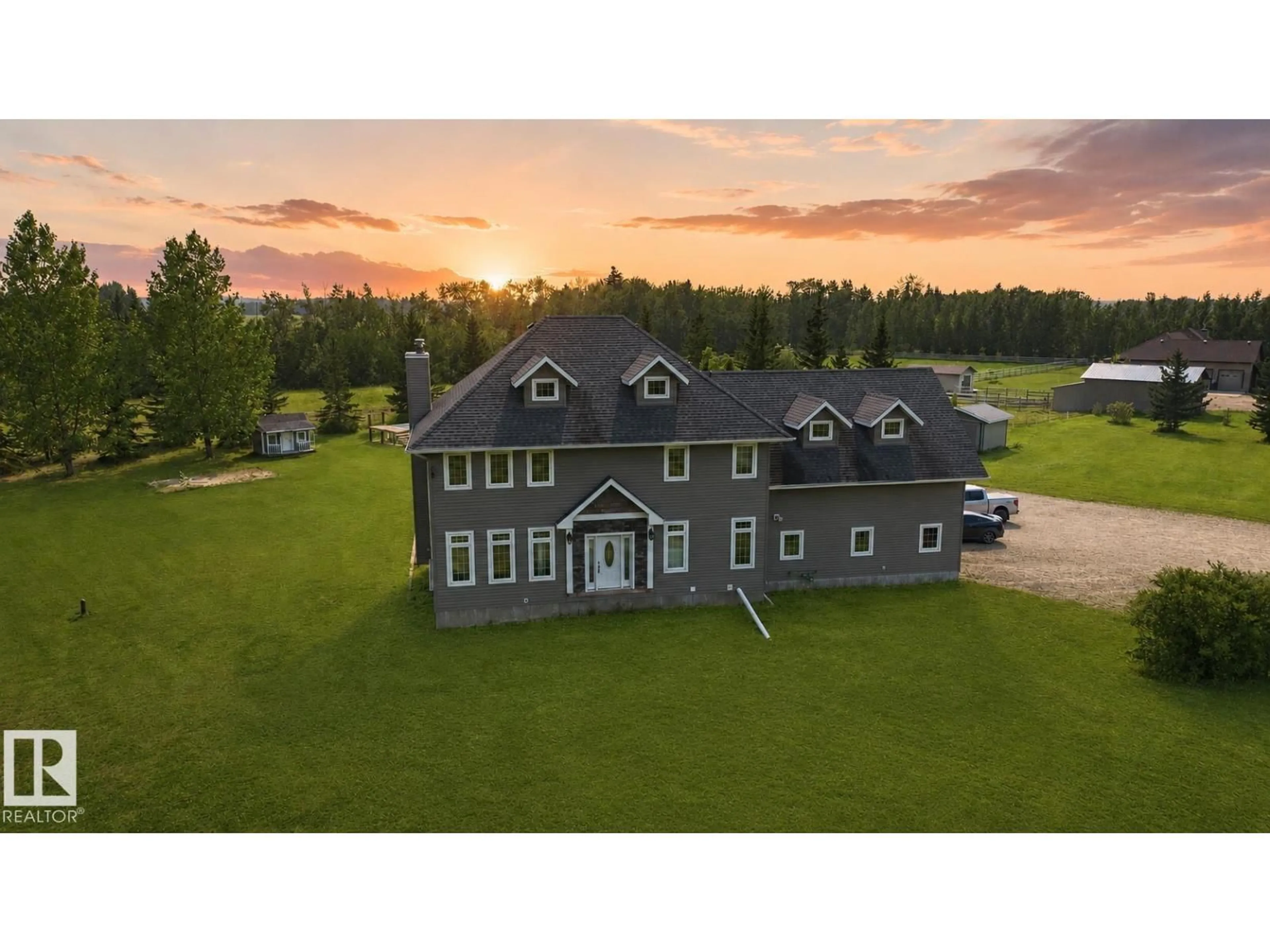 A pic from outside/outdoor area/front of a property/back of a property/a pic from drone, building for 60120 RGE ROAD 265, Rural Westlock County Alberta T7P2P5