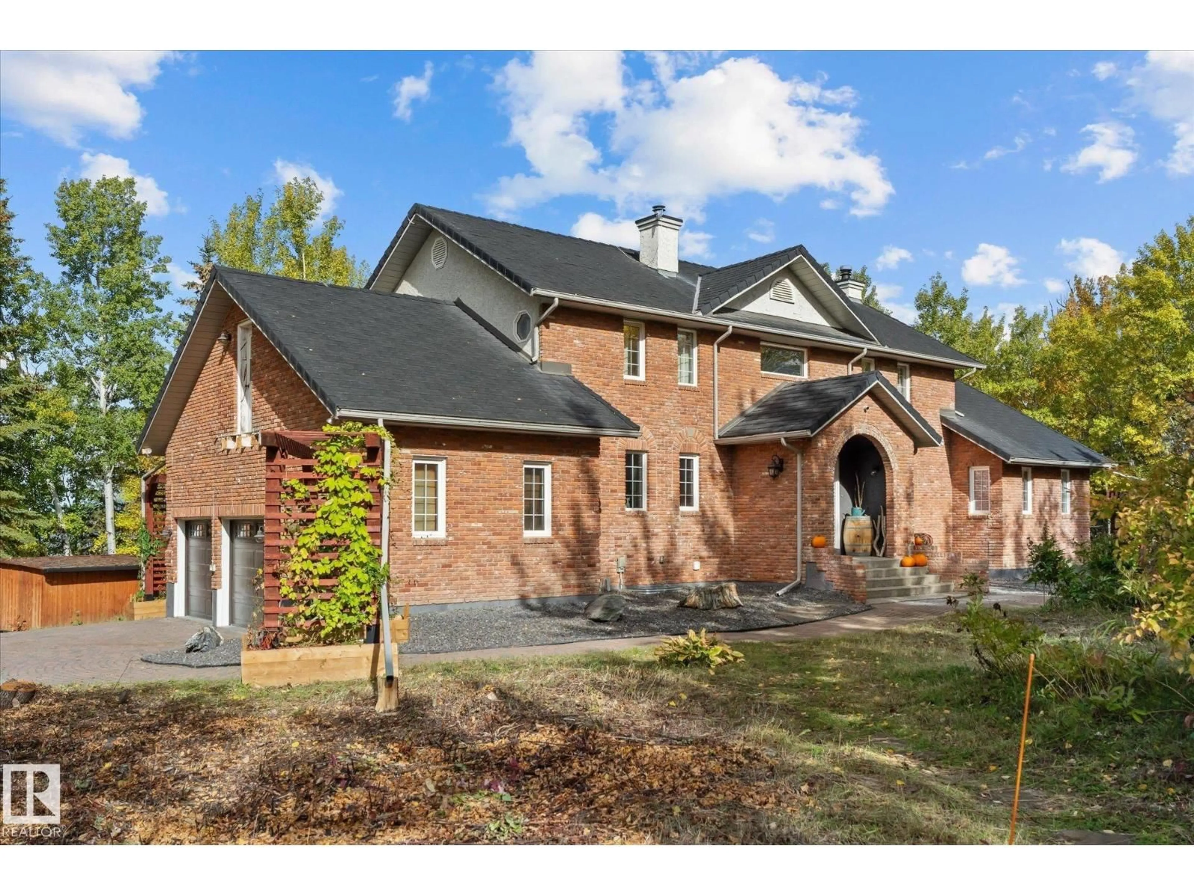 Home with brick exterior material, unknown for 53221 RGE ROAD 263, Rural Parkland County Alberta T7X3G2