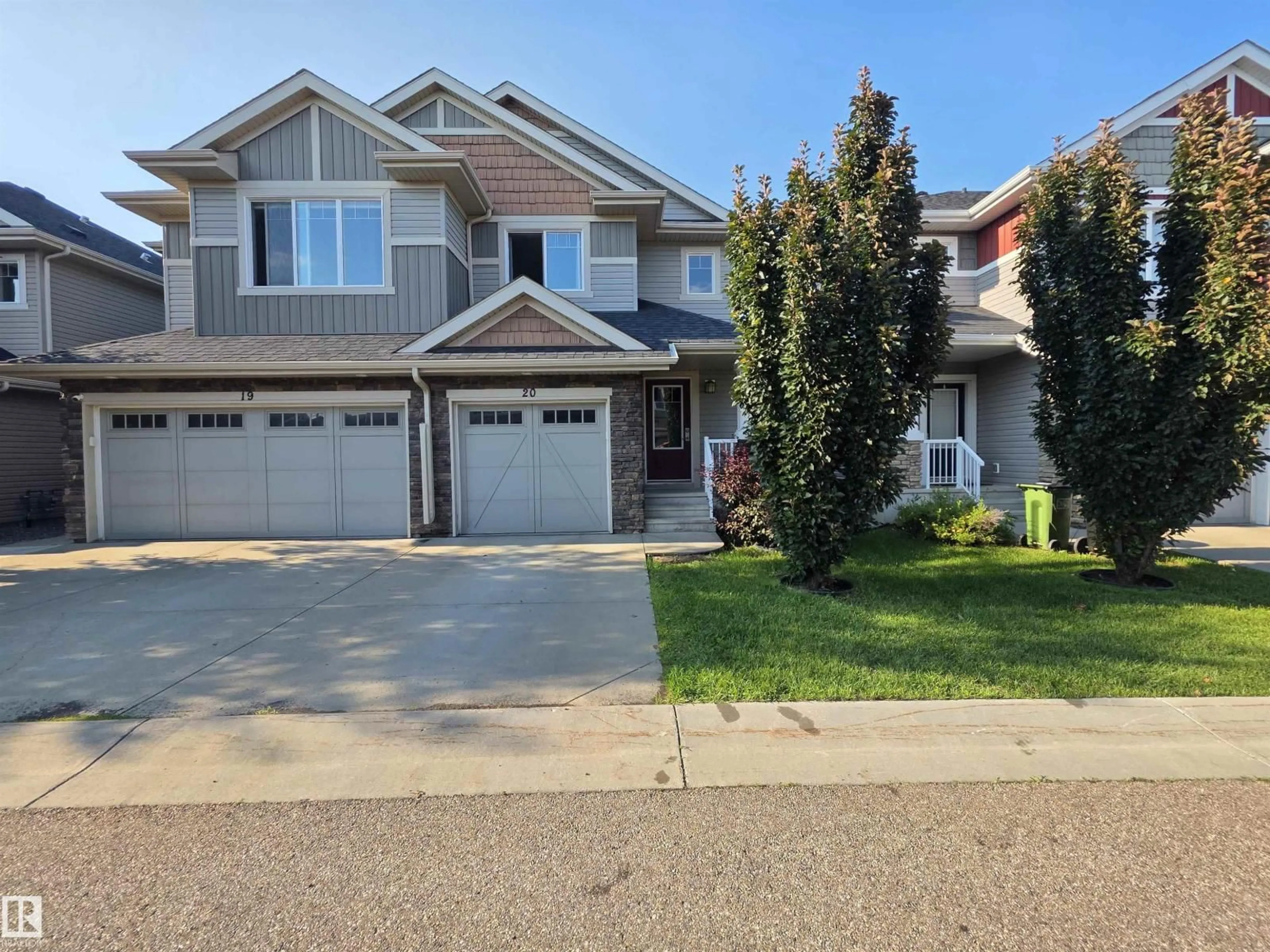 Home with vinyl exterior material, street for 20 2004 TRUMPETER WY, Edmonton Alberta T5S0J9