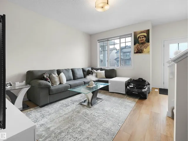 209 DESROCHERS BV, Edmonton 4