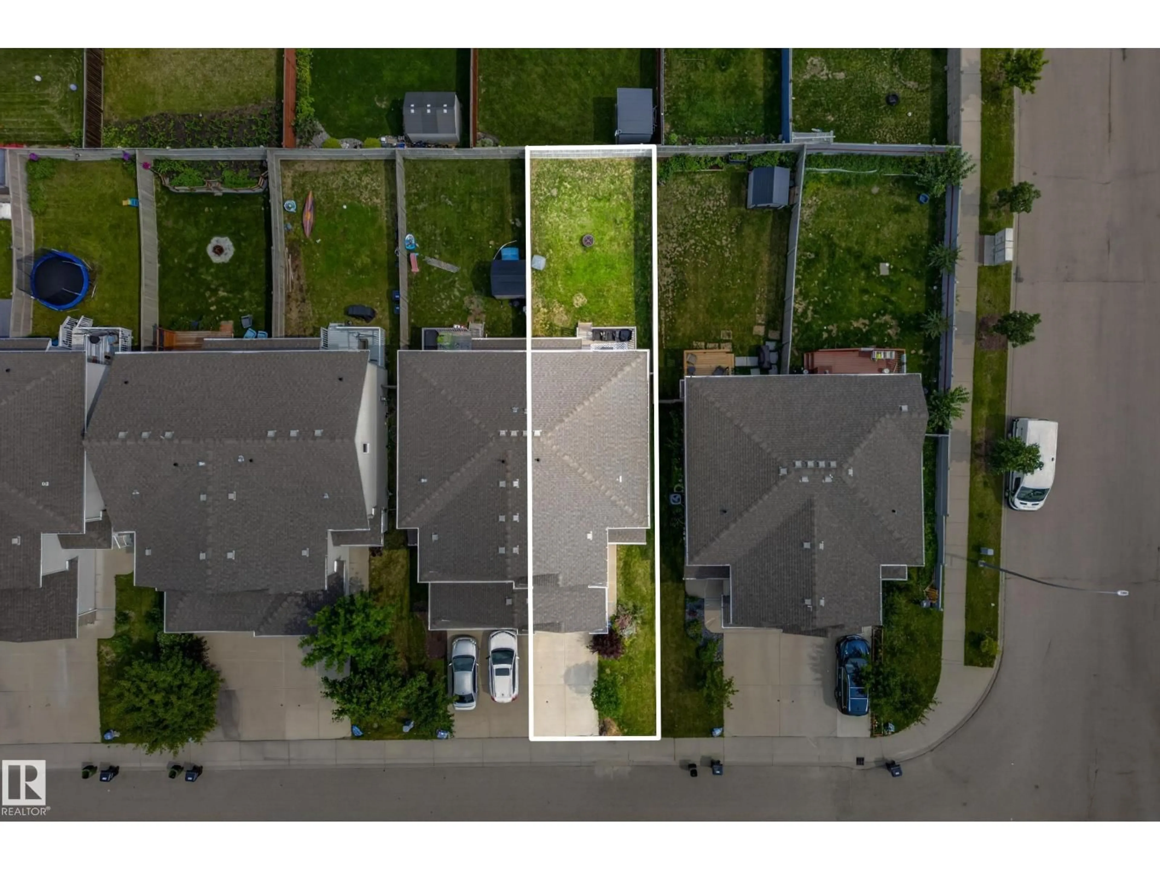 A pic from outside/outdoor area/front of a property/back of a property/a pic from drone, street for NW - 16507 134 ST, Edmonton Alberta T6V0G5