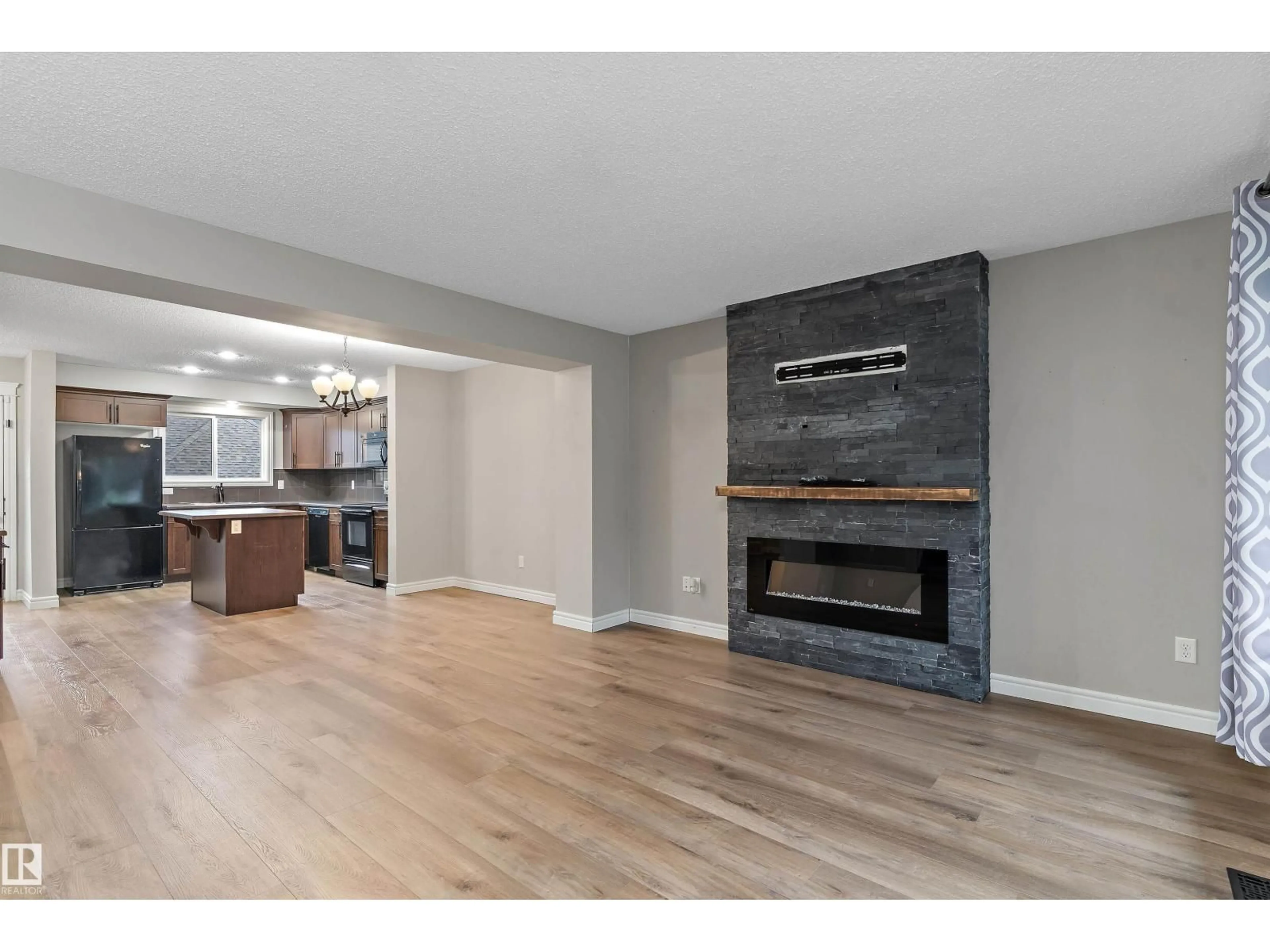 Unknown for 2174 TRUMPETER WY, Edmonton Alberta T5S0K1