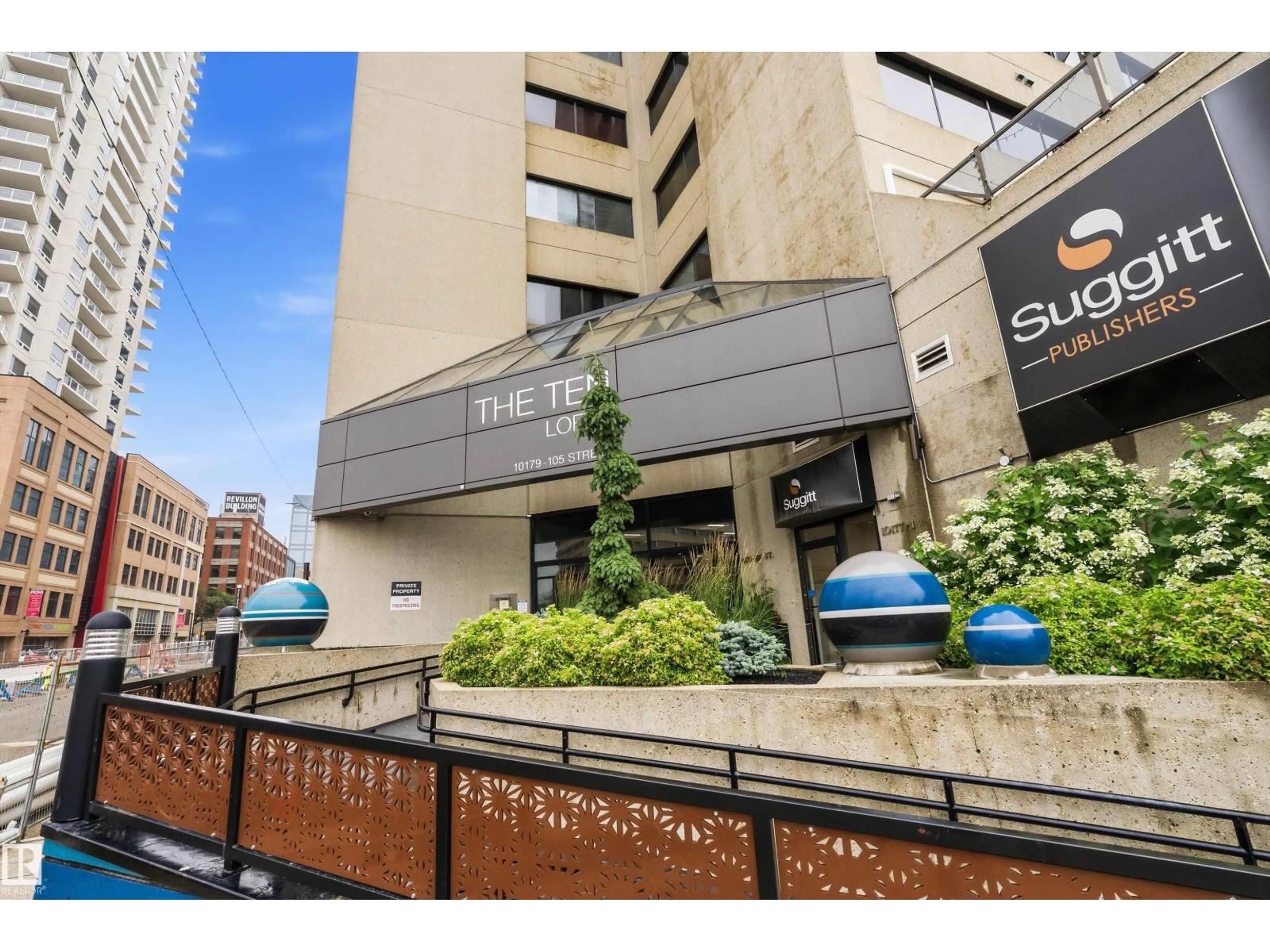 Patio, street for 908 - 10179 105 ST, Edmonton Alberta T5J3N1