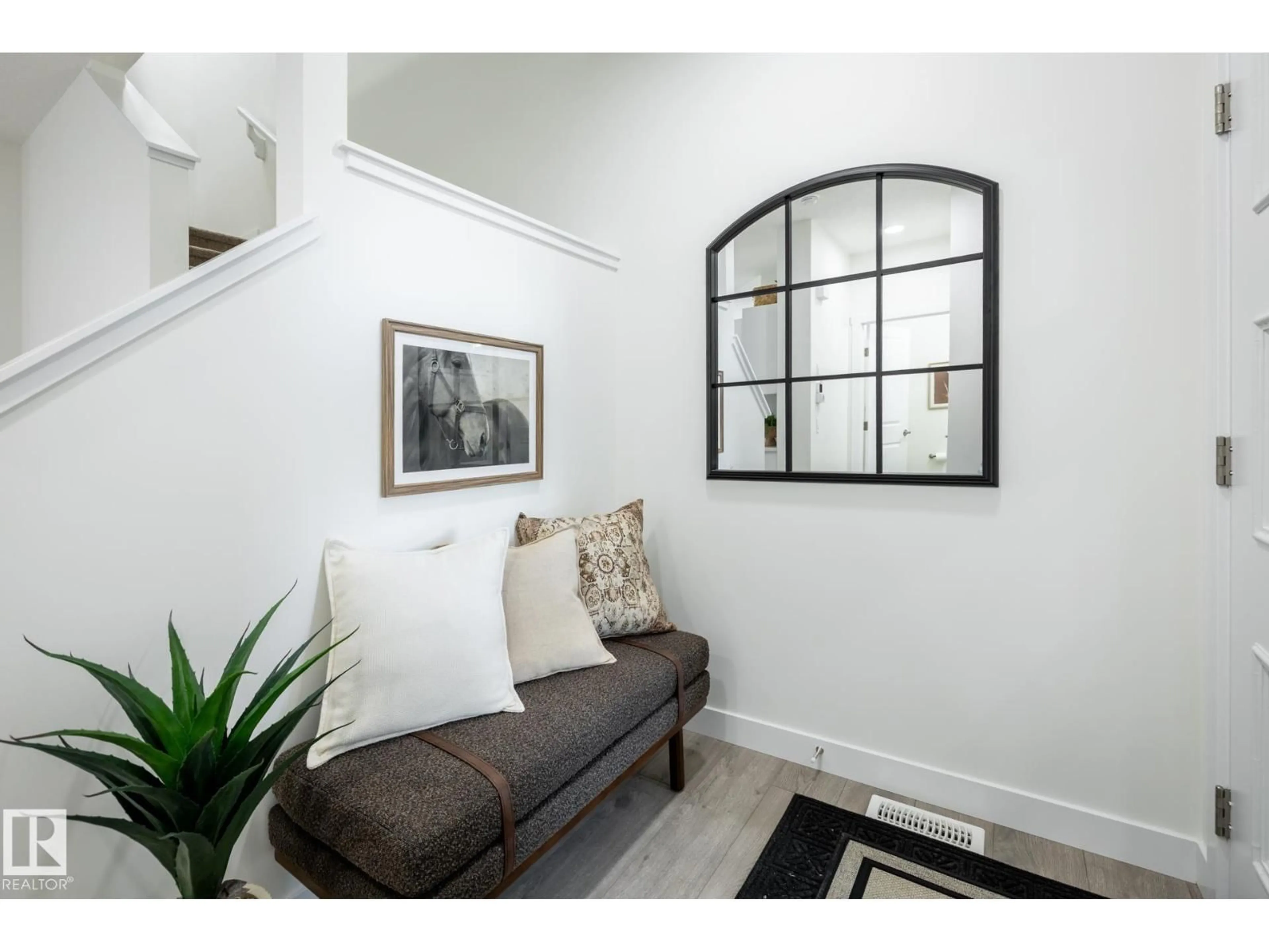 Indoor entryway for 21 WYNN WY, Fort Saskatchewan Alberta T8L0Y3