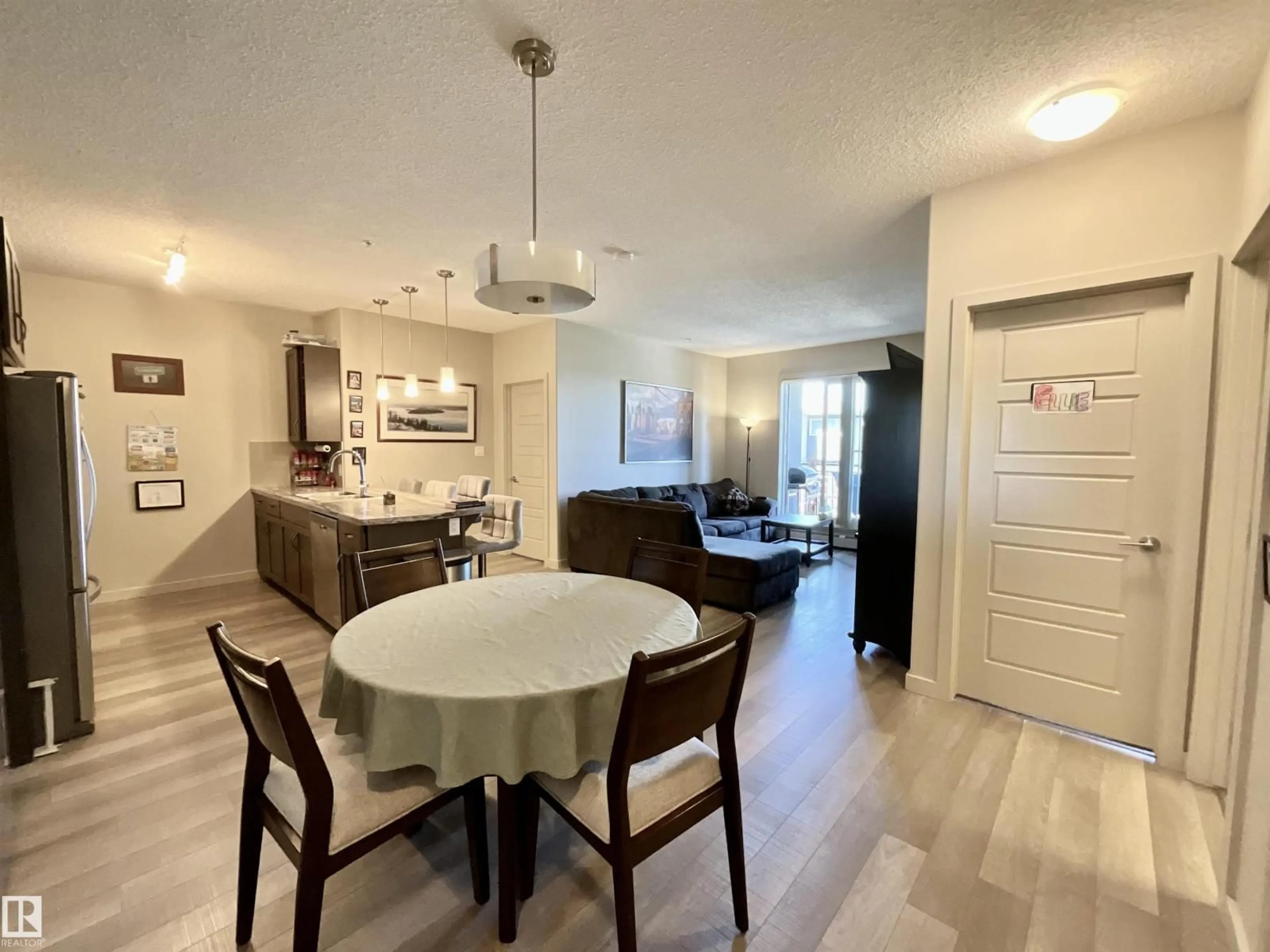 Unknown for 209 - 1004 ROSENTHAL BV, Edmonton Alberta T5T7C6