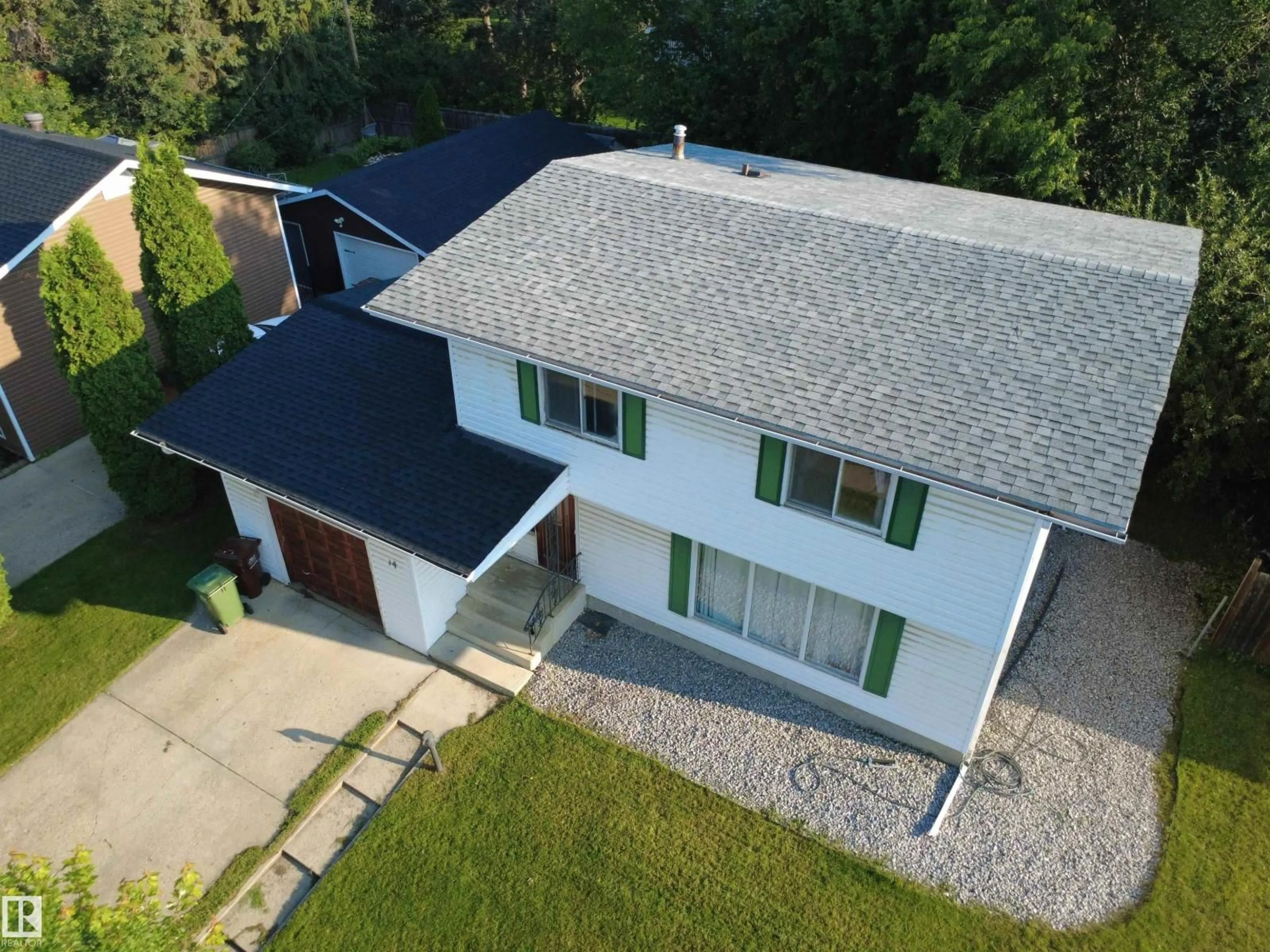 A pic from outside/outdoor area/front of a property/back of a property/a pic from drone, unknown for 14 GILLIAN CR, St. Albert Alberta T8N0W1