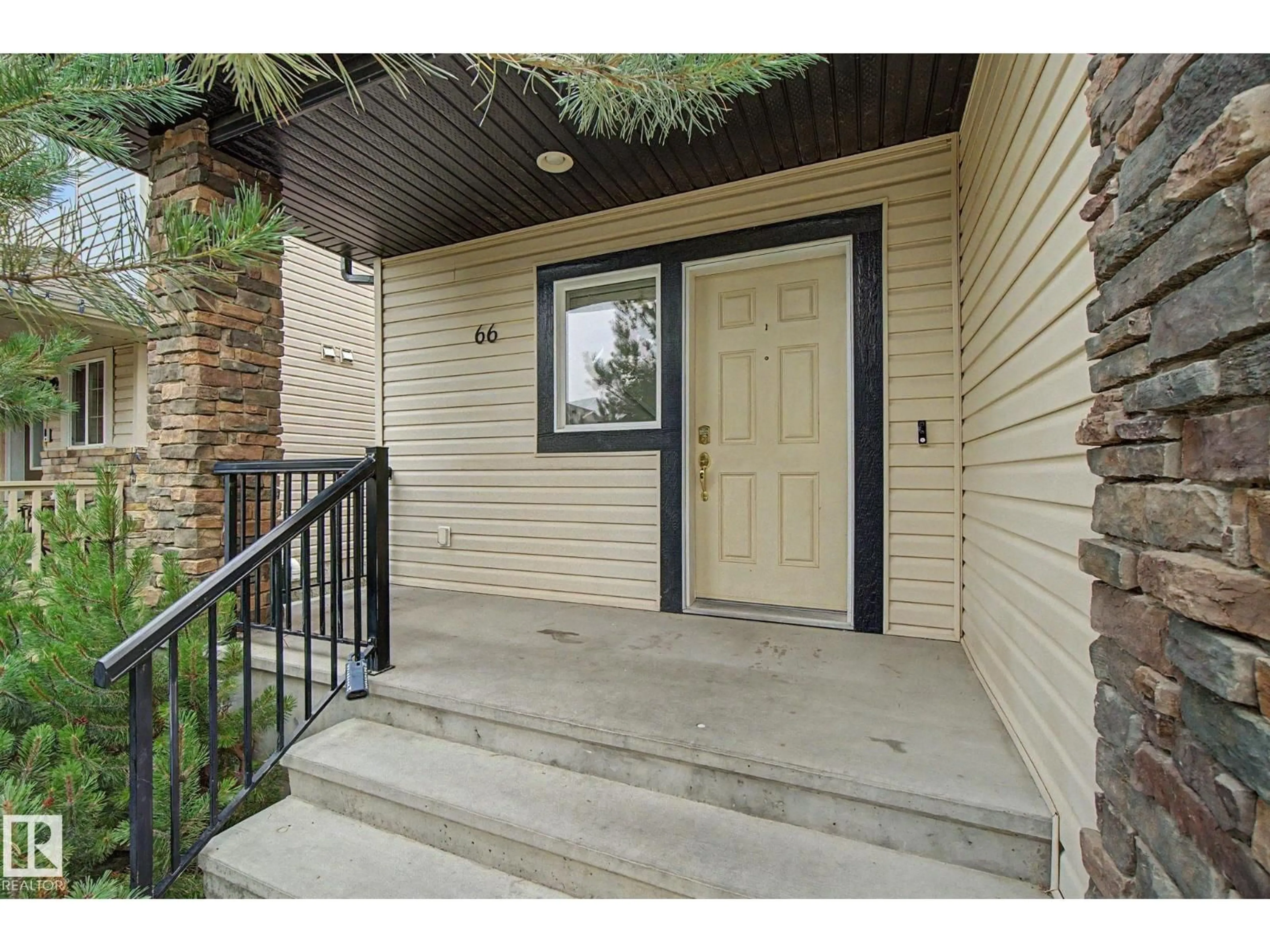 Indoor entryway for 66 VANESSA AV, Spruce Grove Alberta T7X0H1