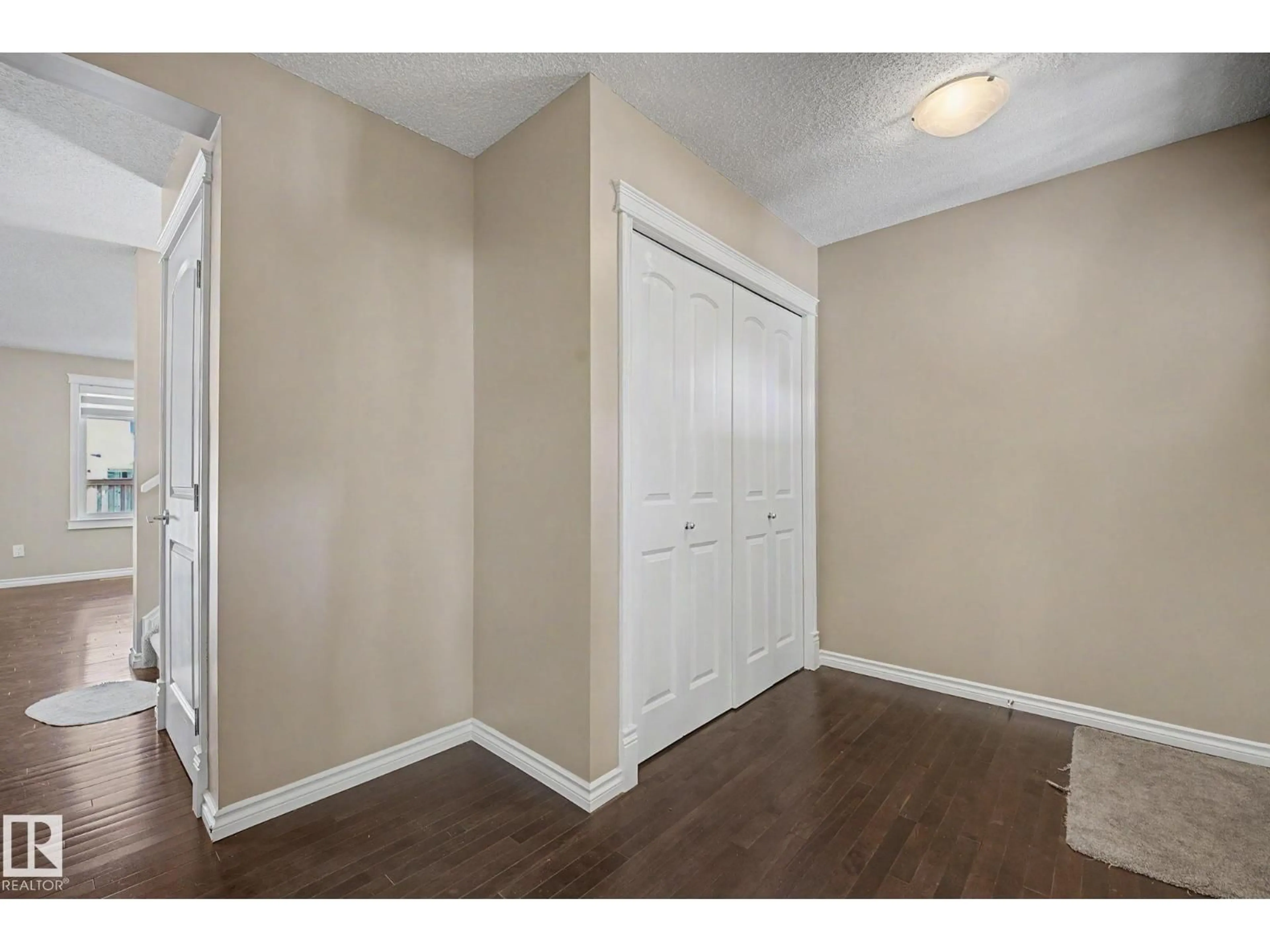 Unknown for 9507 SIMPSON CT, Edmonton Alberta T6R0T8