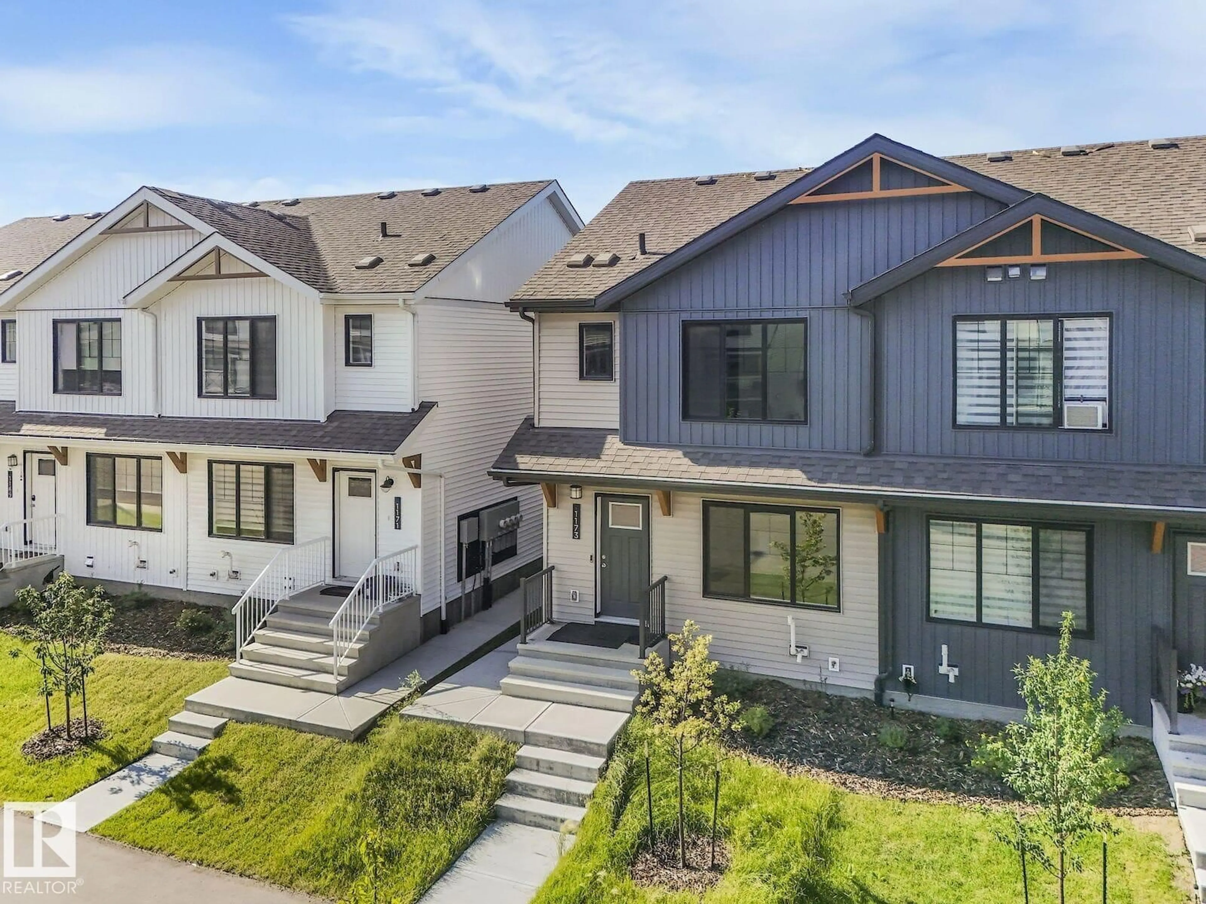 A pic from outside/outdoor area/front of a property/back of a property/a pic from drone, street for 1173 ASTER BV, Edmonton Alberta T6T2S2