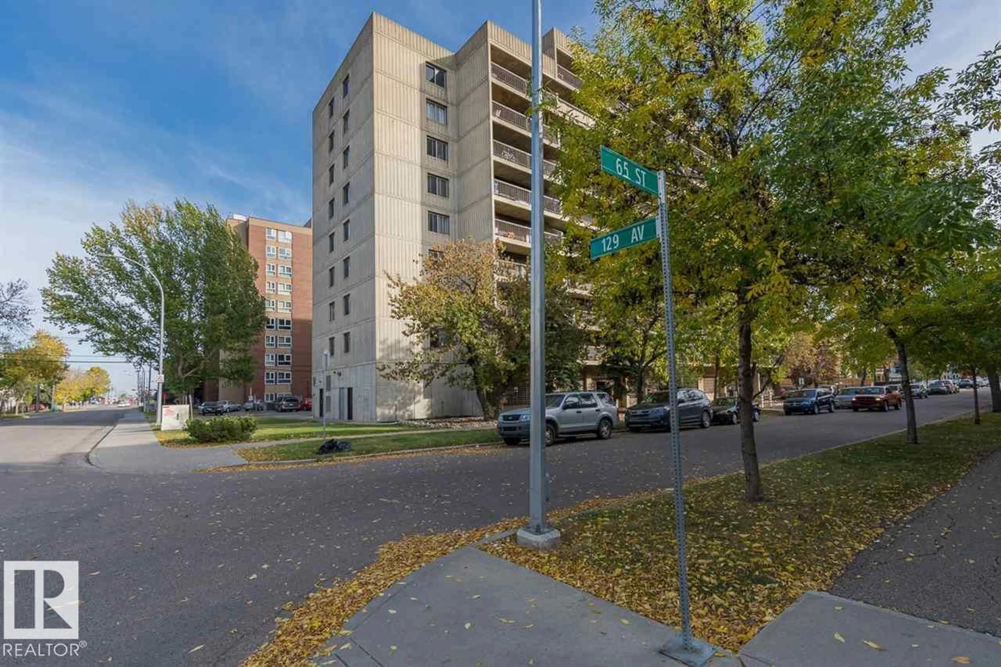 Patio, street for 511 12841 65 ST NW, Edmonton Alberta T5A4N4