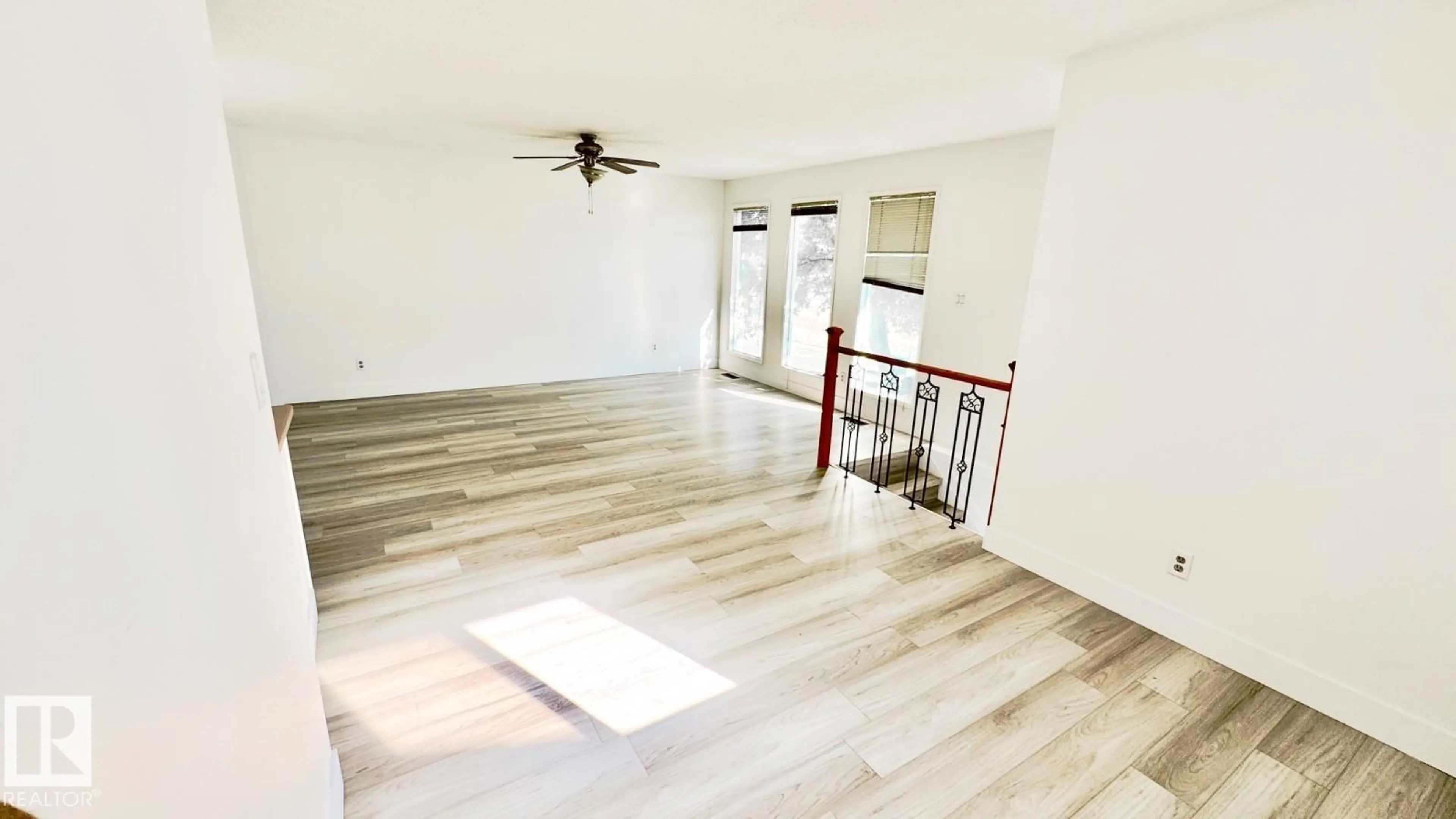 A pic of a room for 5144 37 AV NW, Edmonton Alberta T6L1C8