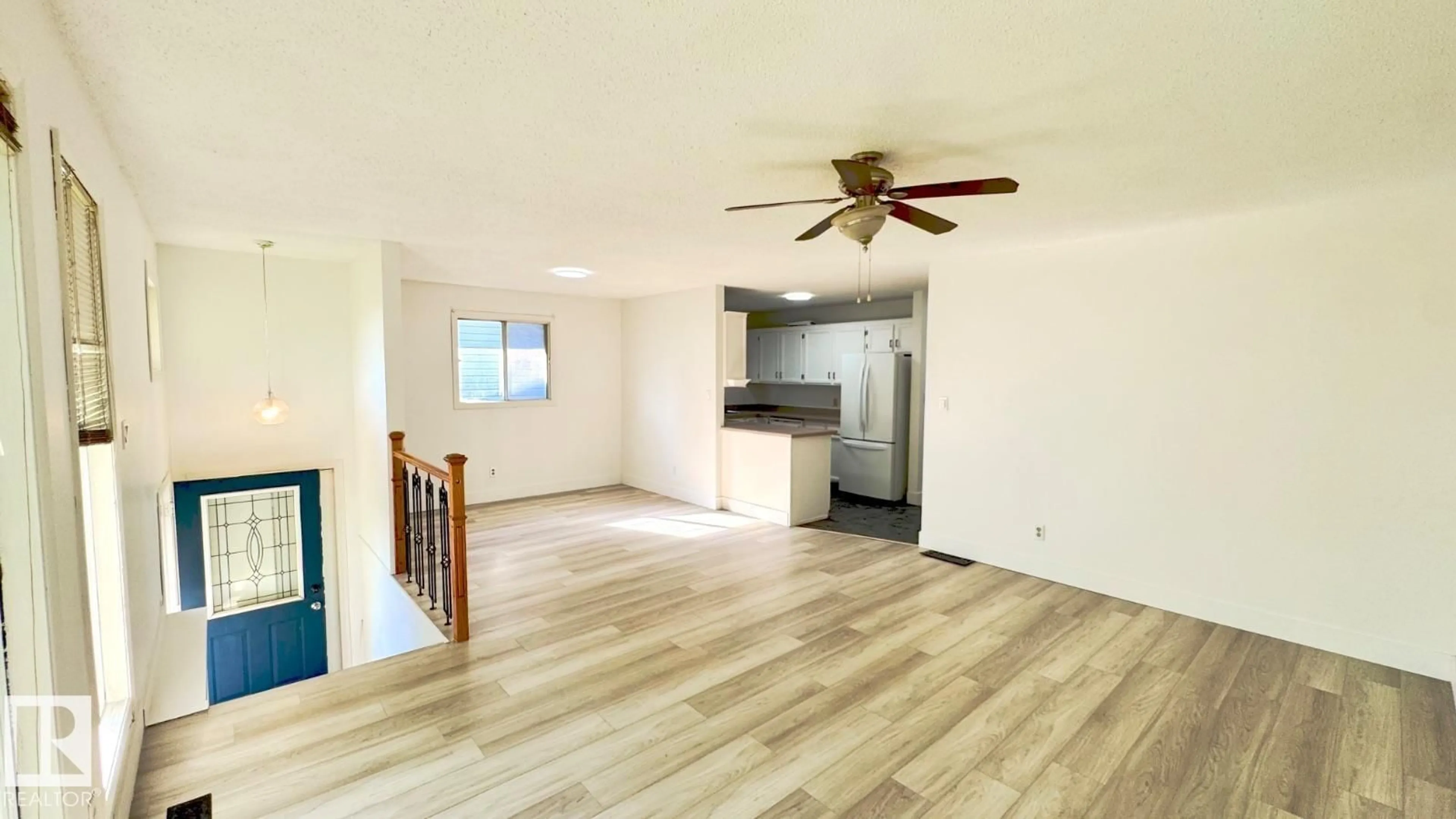 A pic of a room for 5144 37 AV NW, Edmonton Alberta T6L1C8
