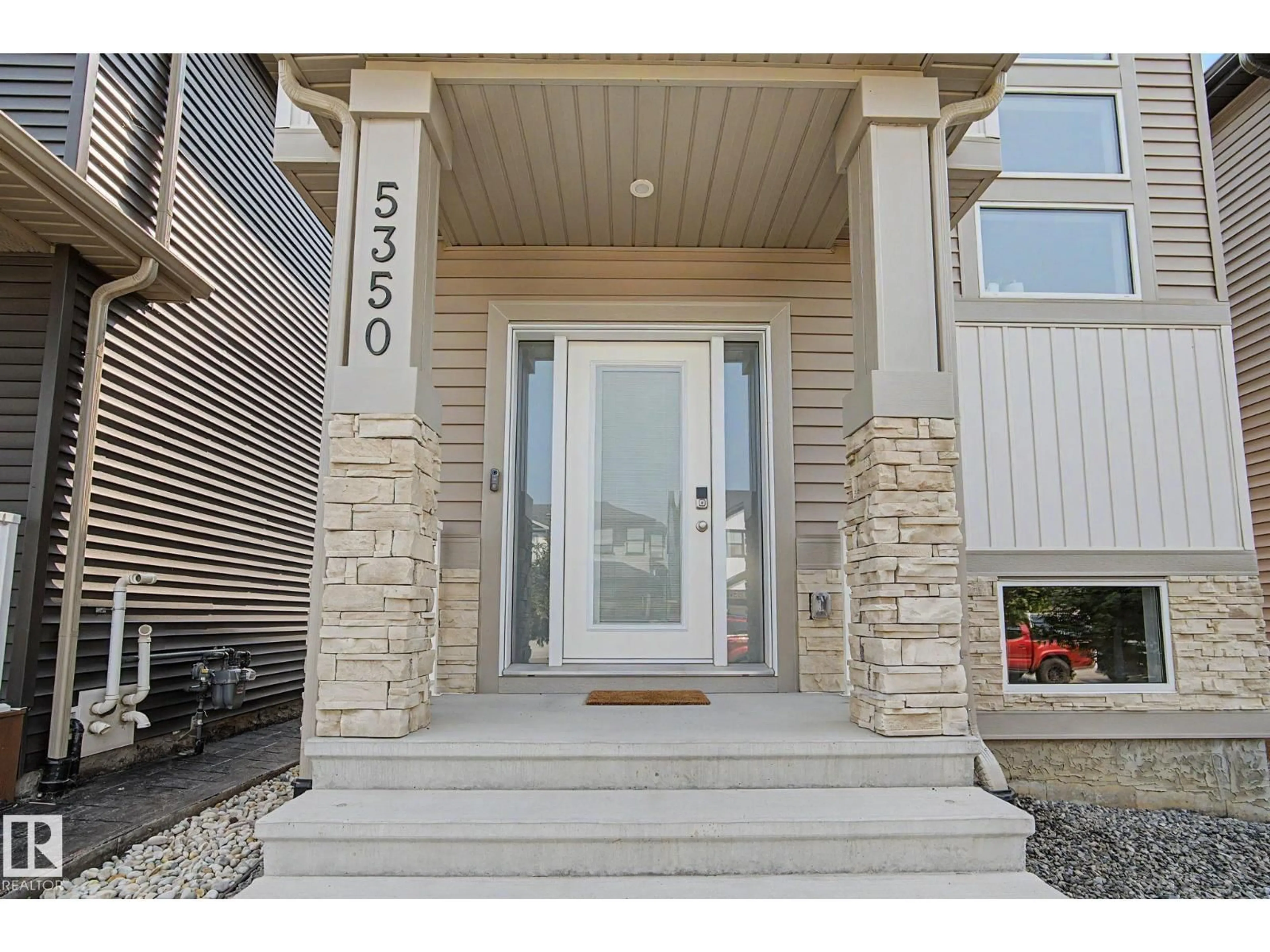 Indoor entryway for 5350 LARK LANDING LD, Edmonton Alberta T5S0S2