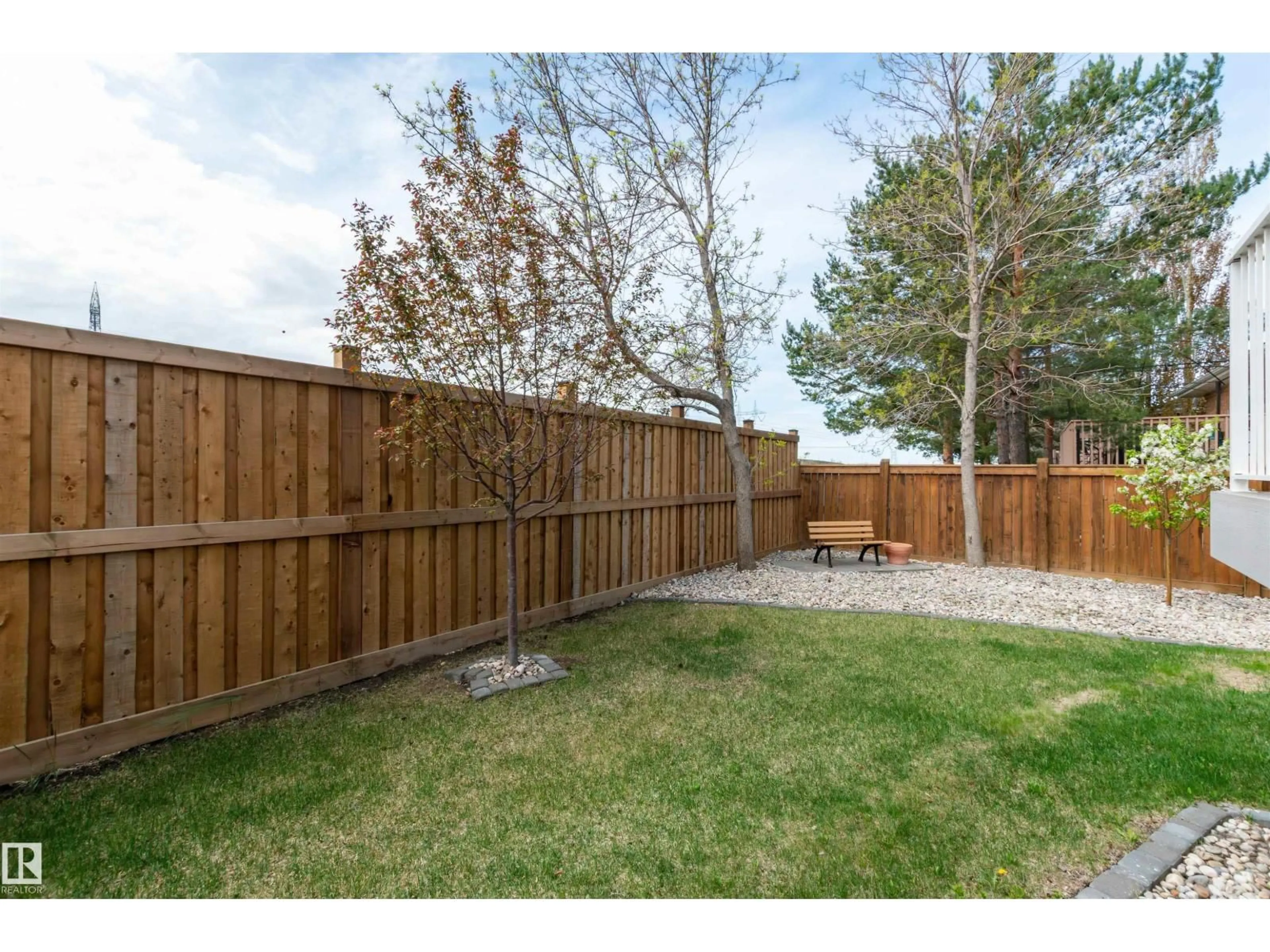 Patio, street for #22 - 11105 9 AV, Edmonton Alberta T6J6Z4