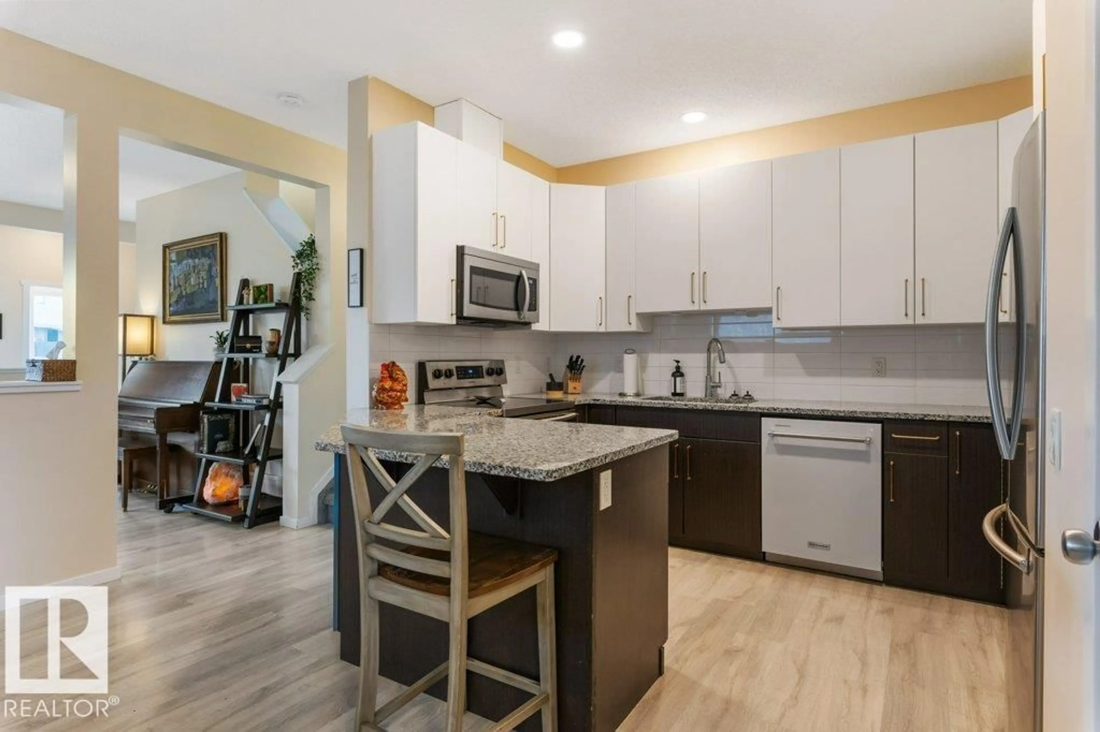 Open concept kitchen, unknown for 99 JUNEAU WY, St. Albert Alberta T8N7V6
