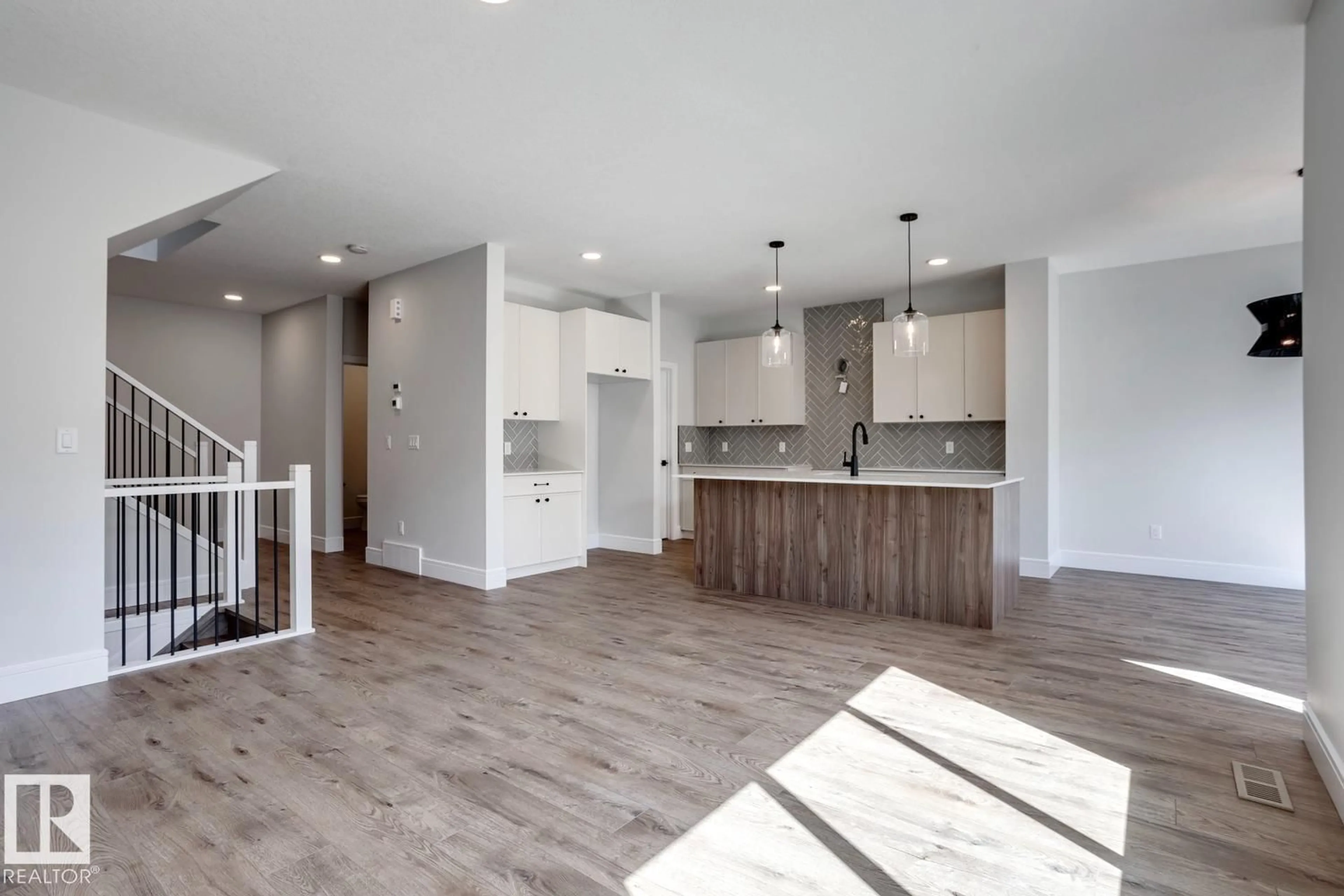 Open concept kitchen, unknown for 1744 WESTERRA WD, Stony Plain Alberta T7Z0P1