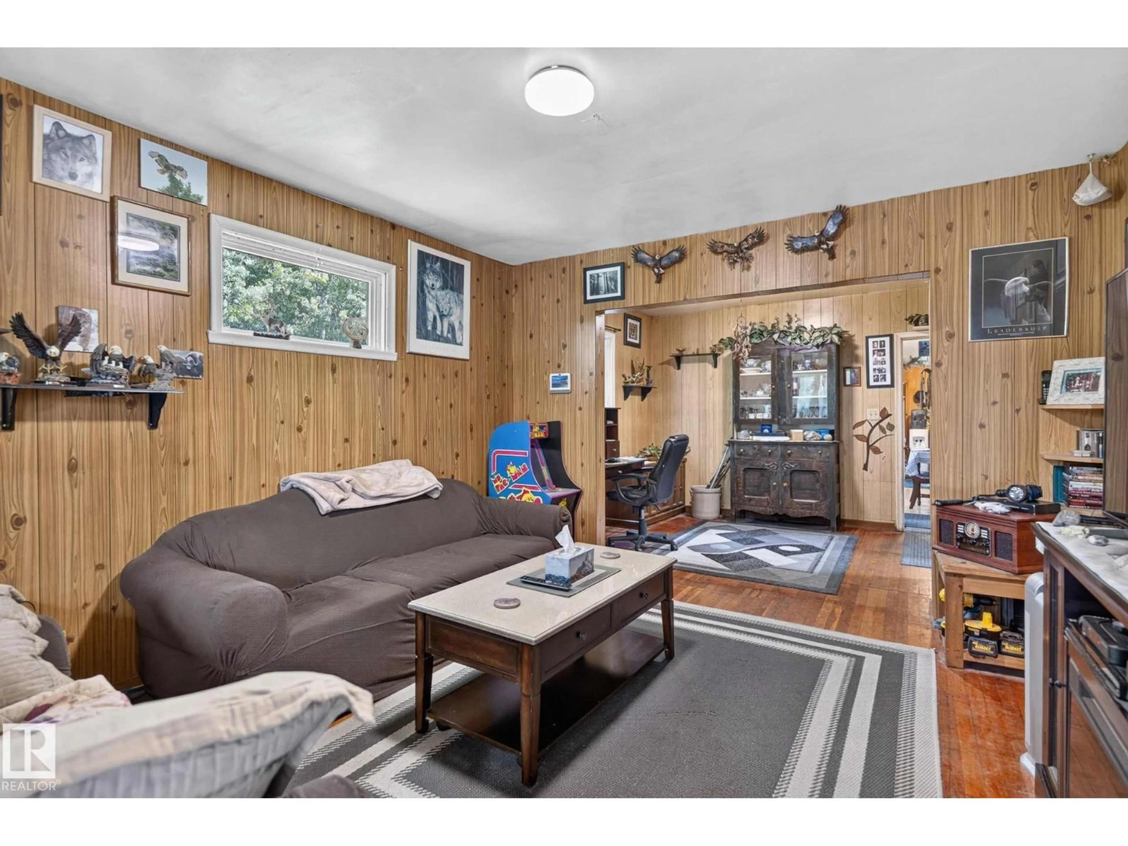 Living room with furniture, unknown for 4711 50 ST, Onoway Alberta T0E0H0