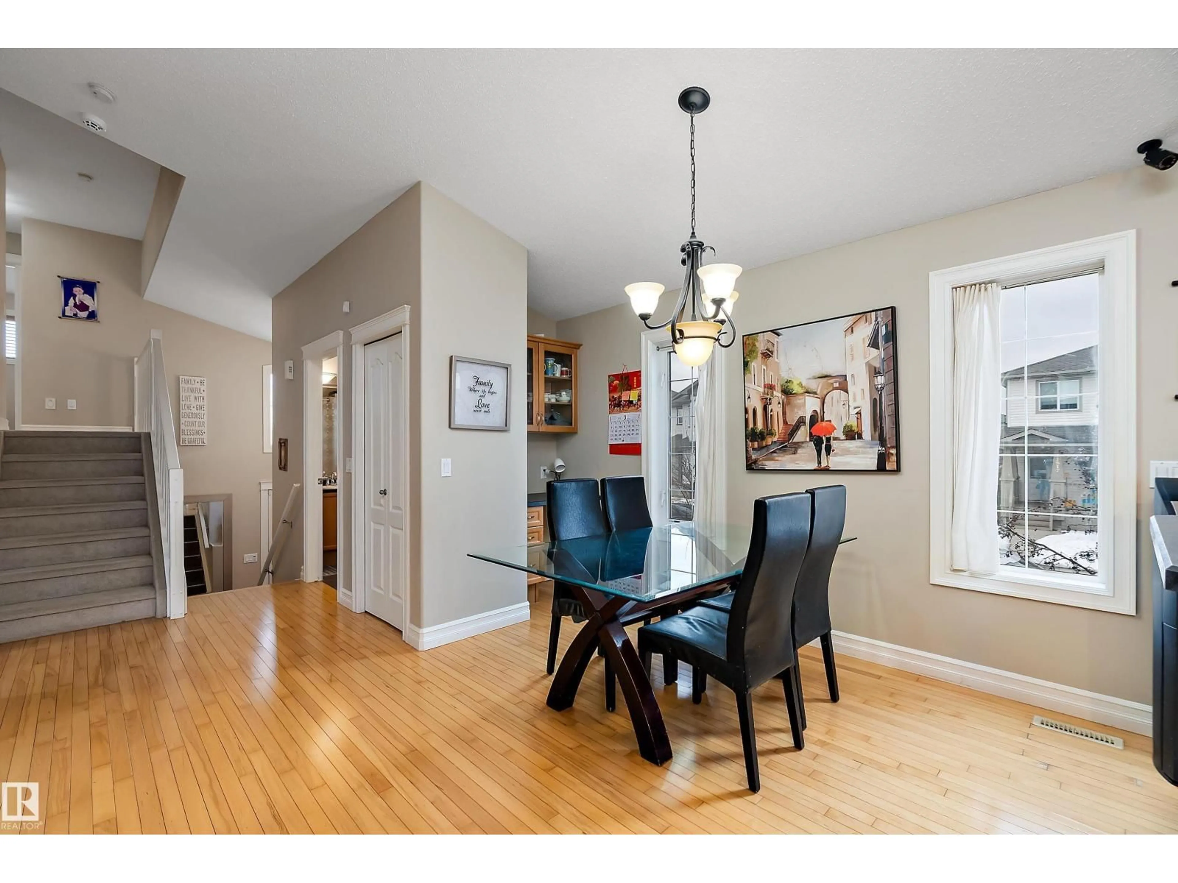 Dining room, wood/laminate floor for NW - 16748 118 ST, Edmonton Alberta T5X0B1
