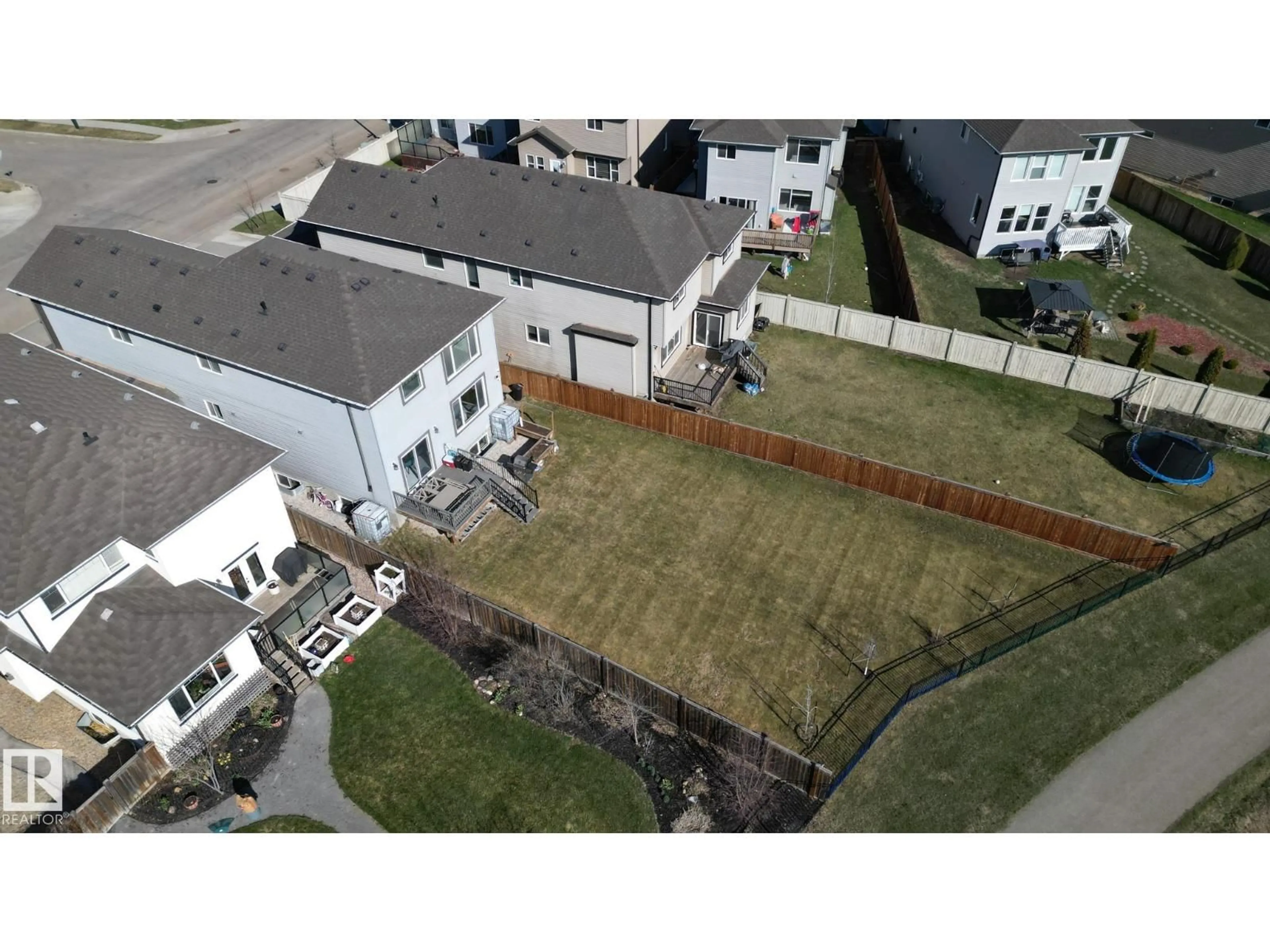 A pic from outside/outdoor area/front of a property/back of a property/a pic from drone, street for 3623 8 ST, Edmonton Alberta T6T1A1